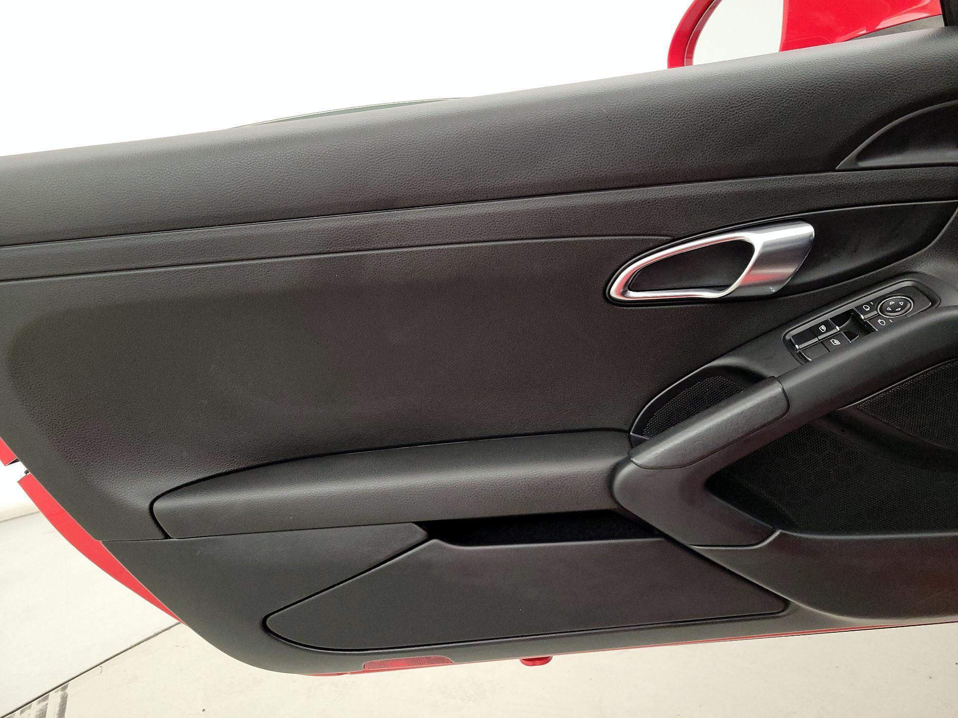 Thumbnail: 2019 Porsche 718 Cayman - 12