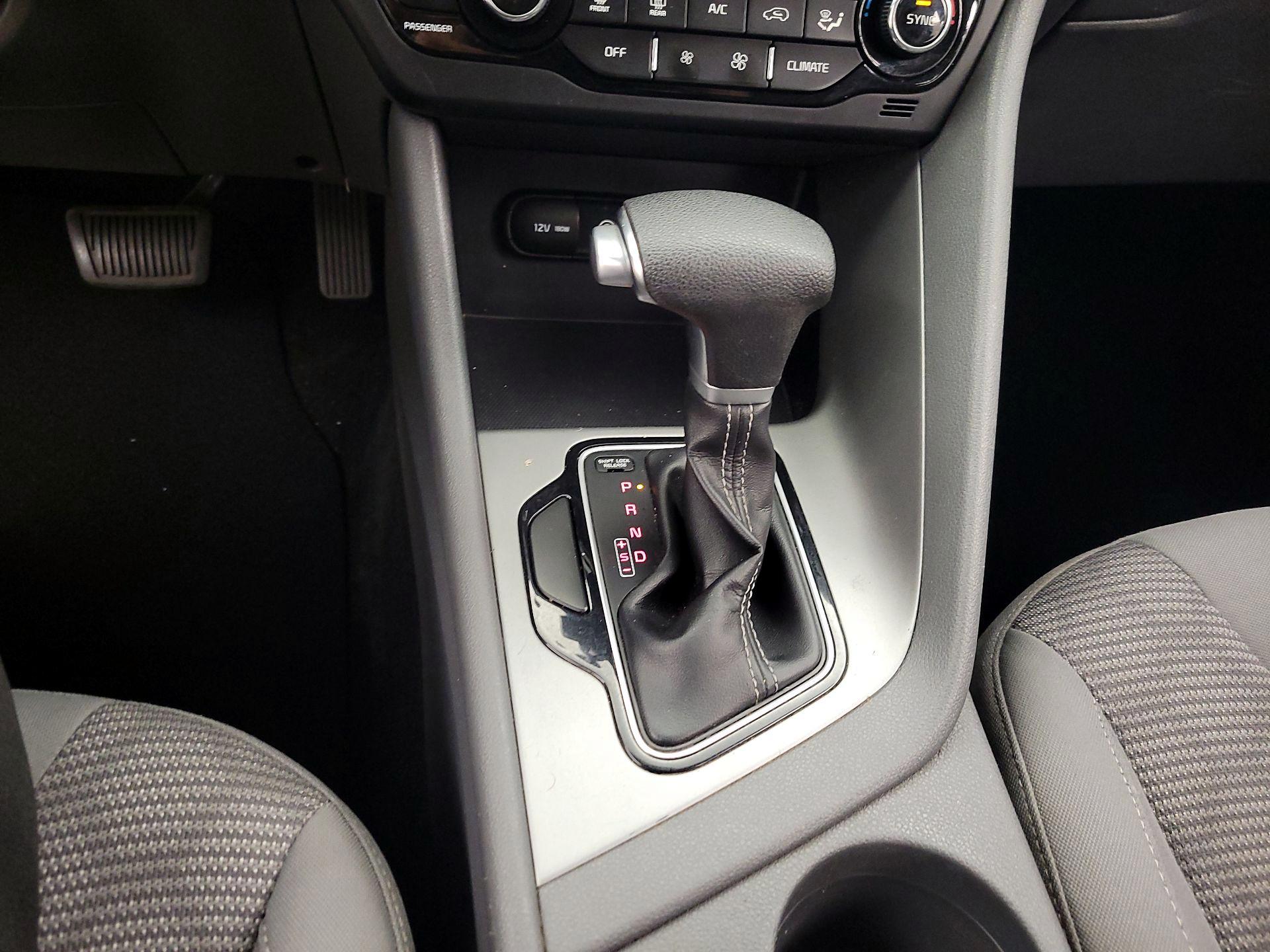 Thumbnail: 2018 Kia Niro - 17