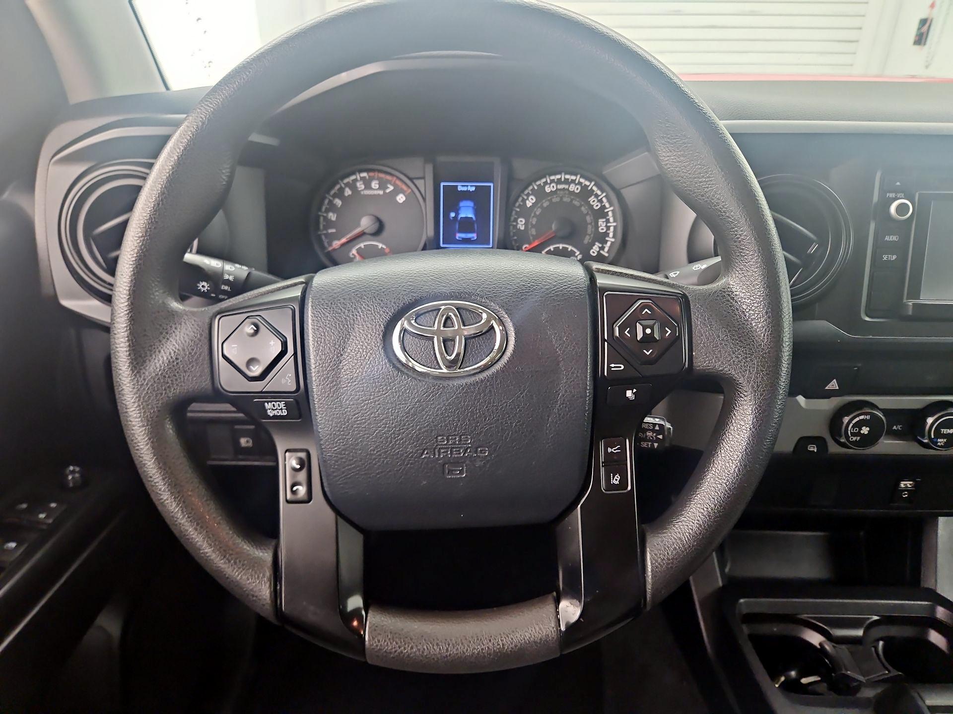 Thumbnail: 2019 Toyota Tacoma - 10