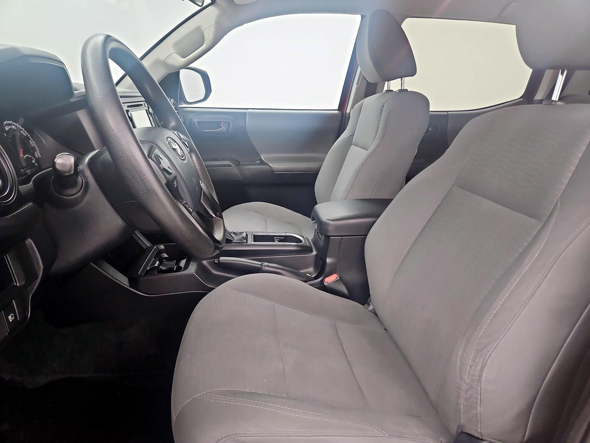 Thumbnail: 2019 Toyota Tacoma - 11