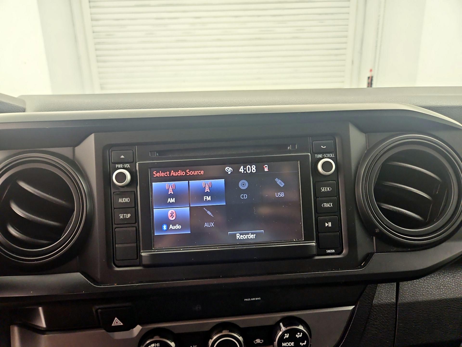 Thumbnail: 2019 Toyota Tacoma - 15