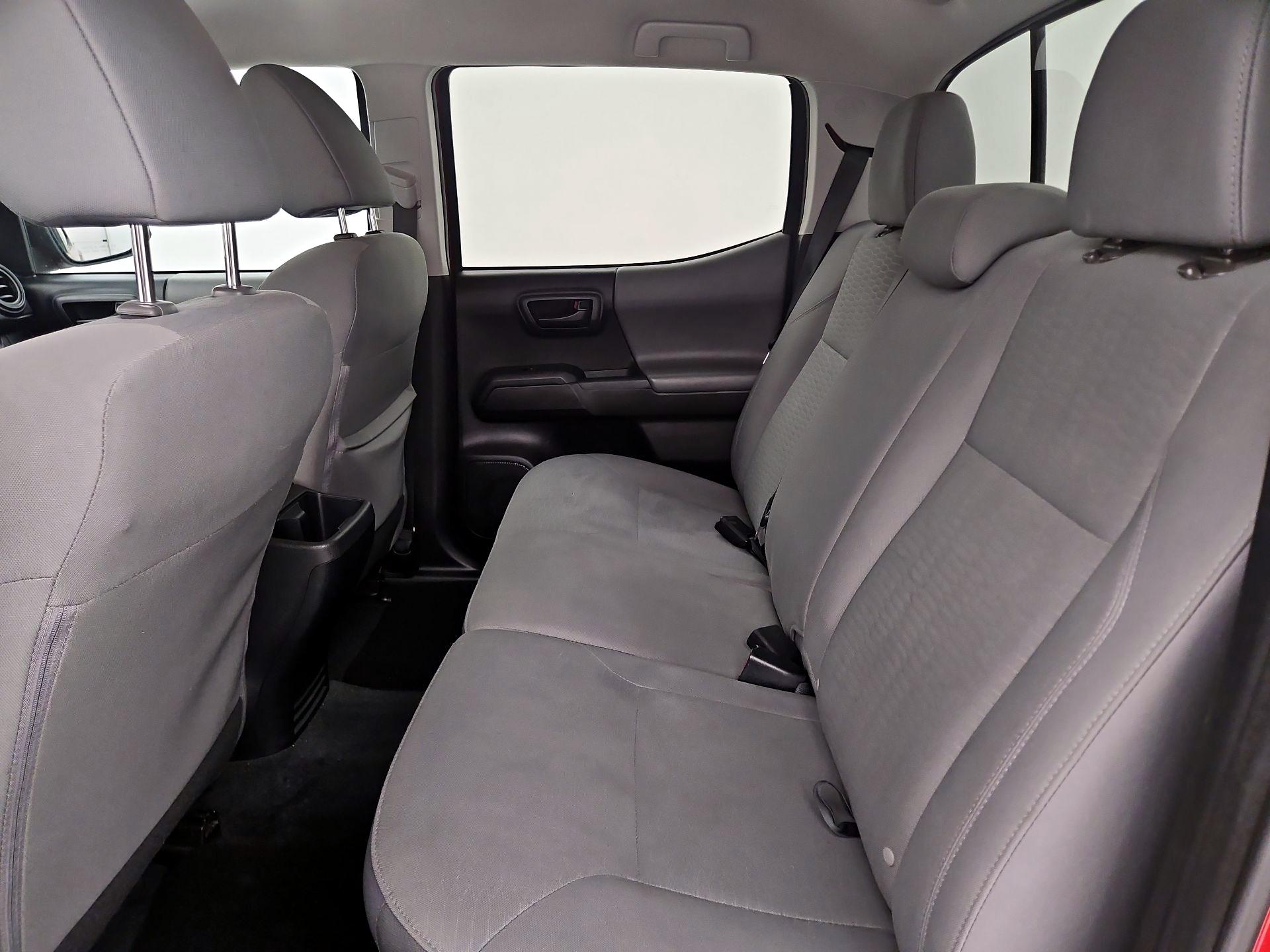 Thumbnail: 2019 Toyota Tacoma - 19
