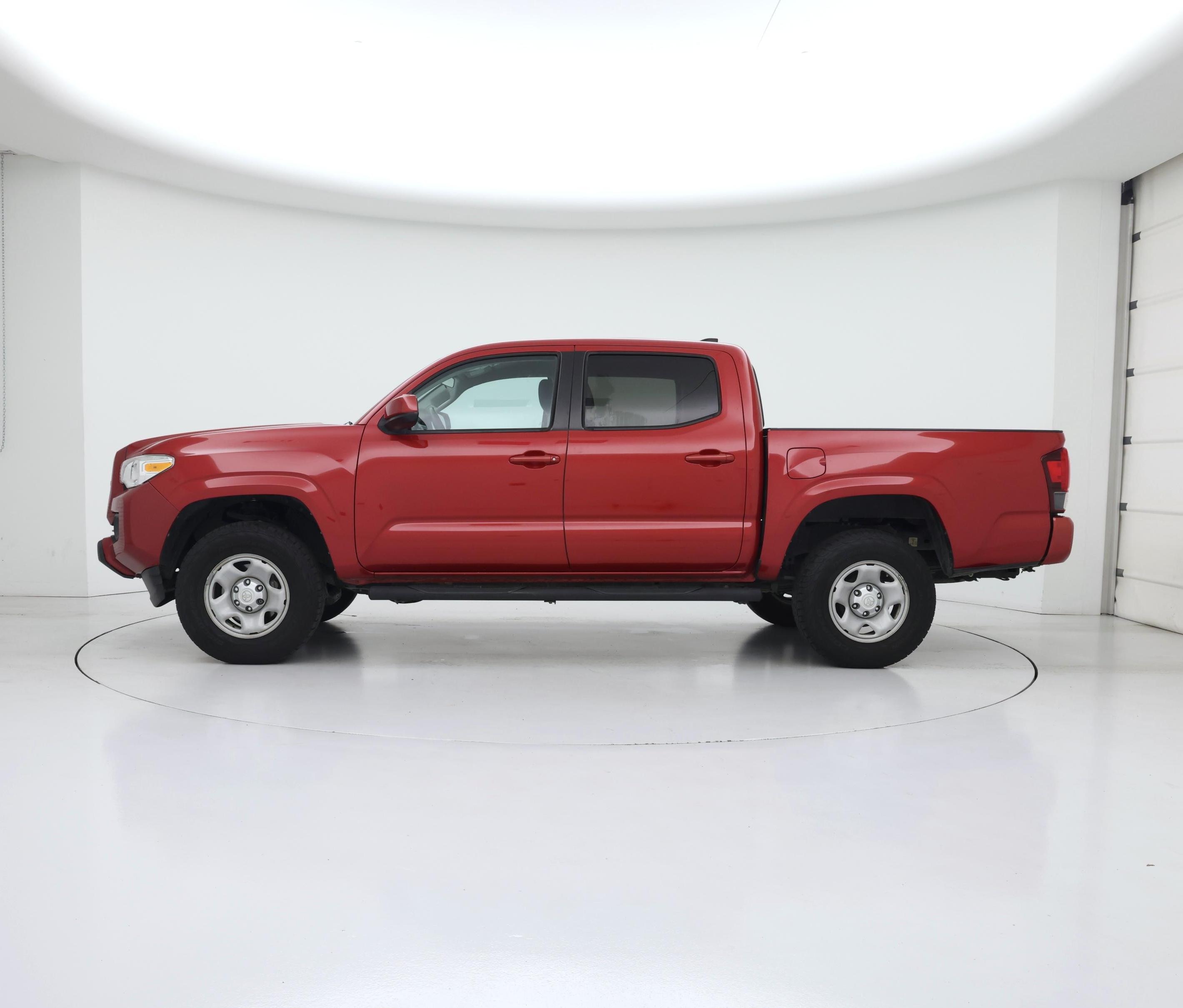 Thumbnail: 2019 Toyota Tacoma - 3