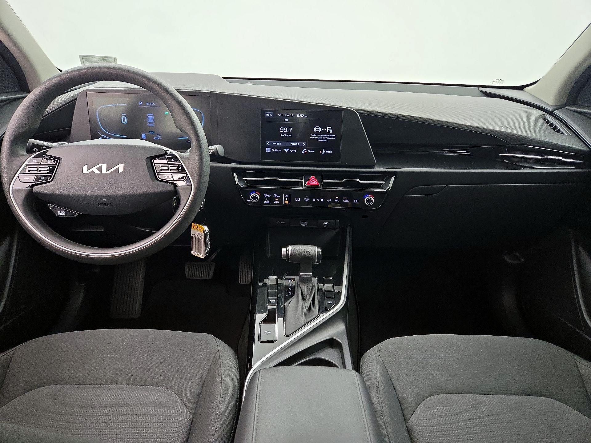 Thumbnail: 2025 Kia Niro - 9