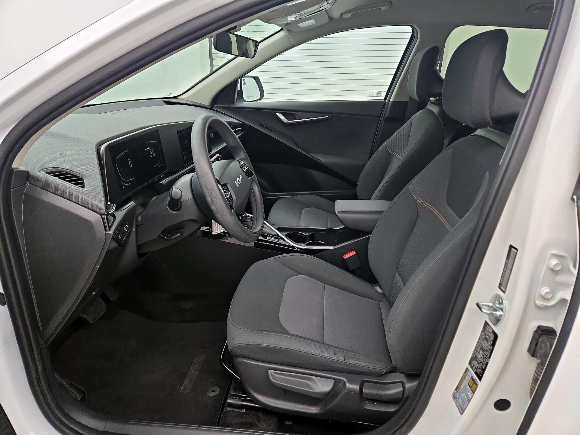 Thumbnail: 2025 Kia Niro - 11