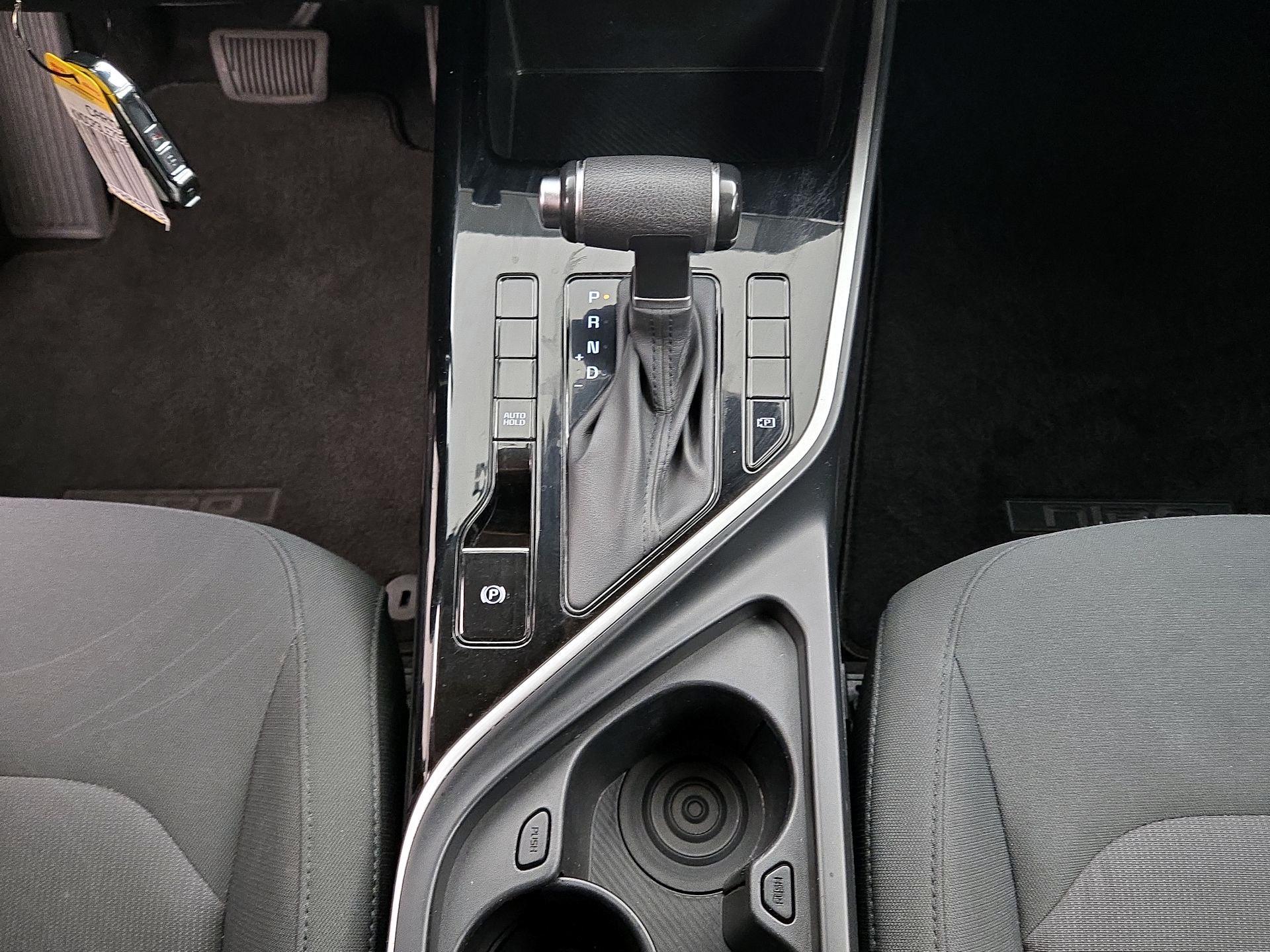 Thumbnail: 2025 Kia Niro - 17
