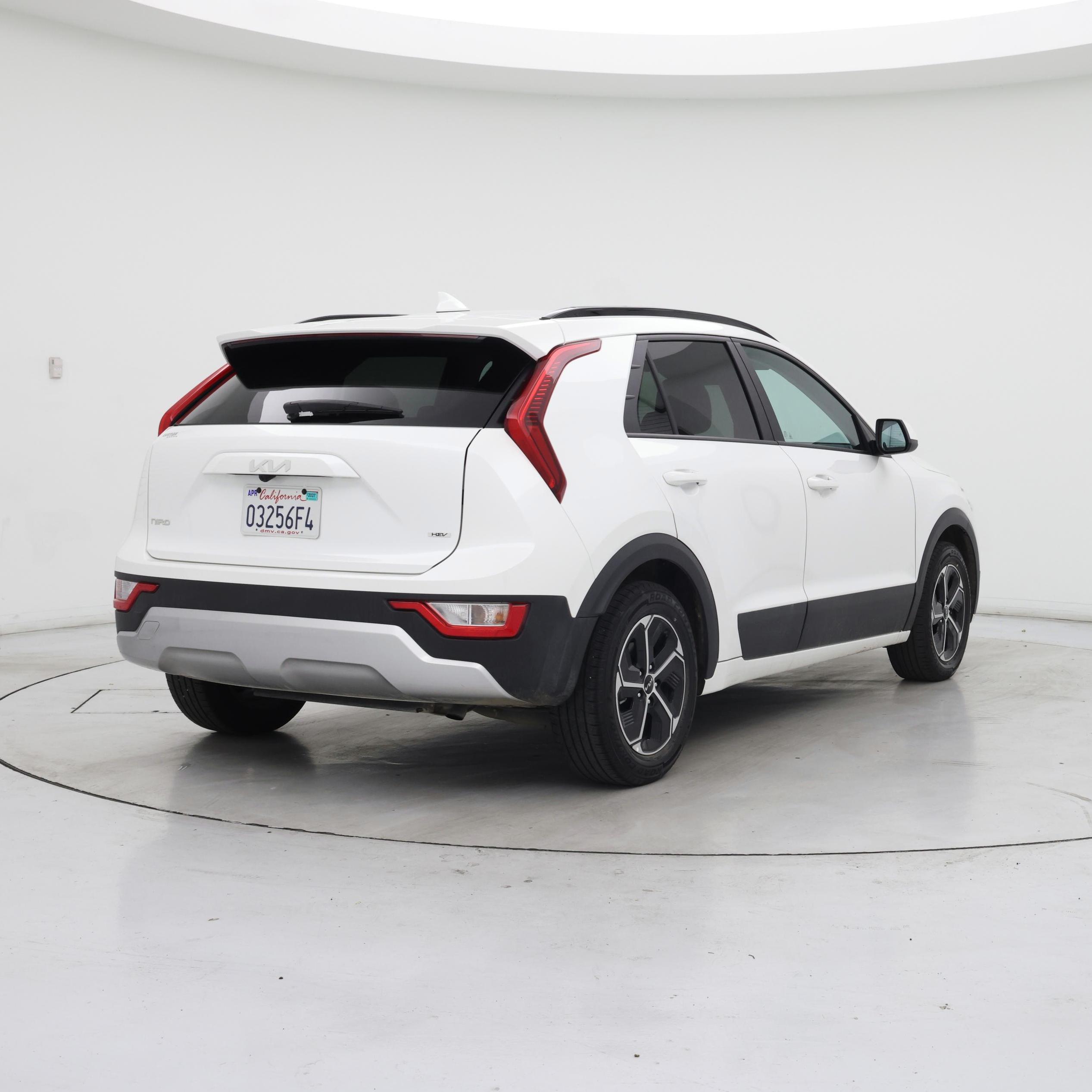 Thumbnail: 2025 Kia Niro - 8