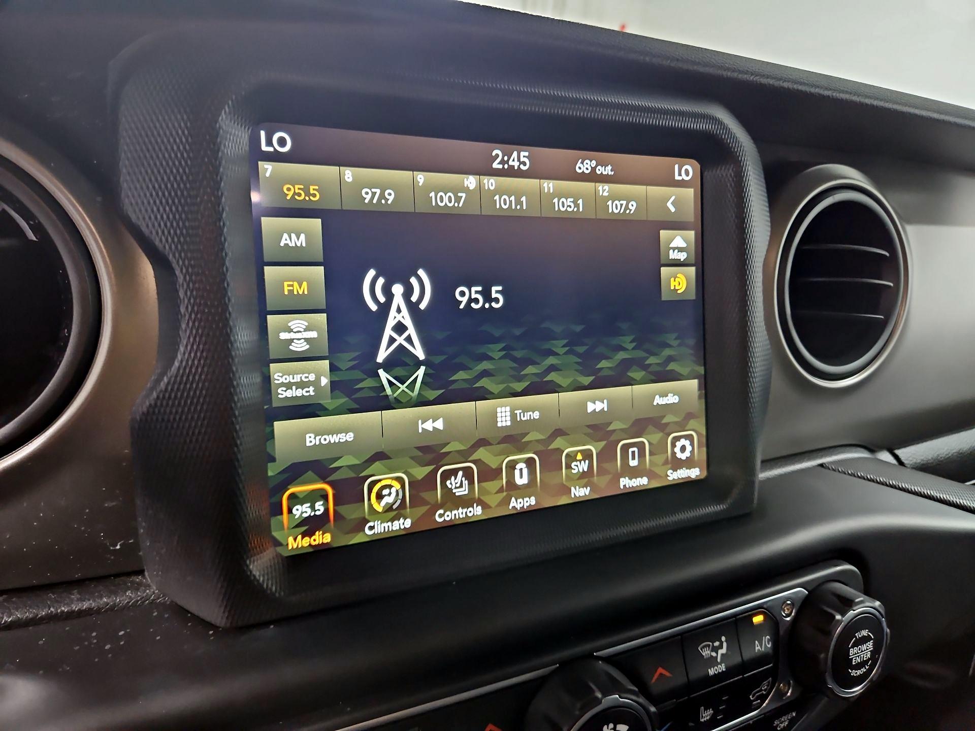 Thumbnail: 2021 Jeep Gladiator - 16