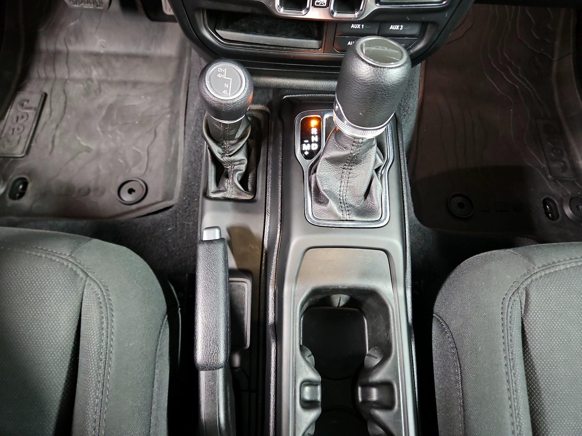 Thumbnail: 2021 Jeep Gladiator - 18