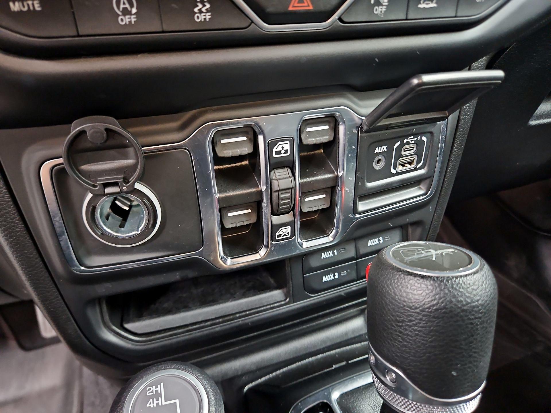 Thumbnail: 2021 Jeep Gladiator - 19