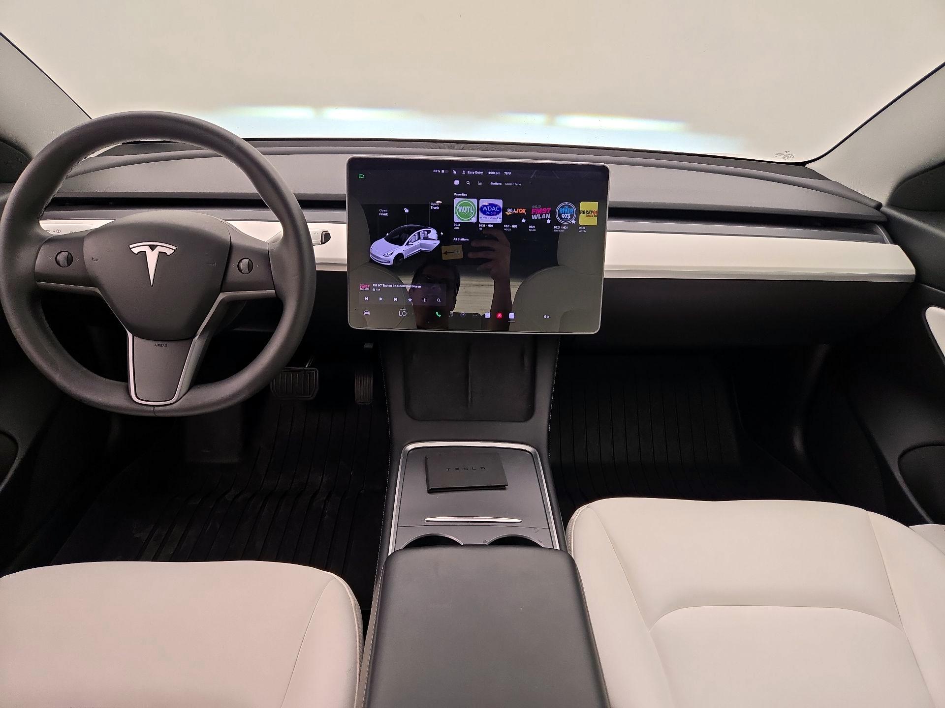Thumbnail: 2021 Tesla Model 3 - 9