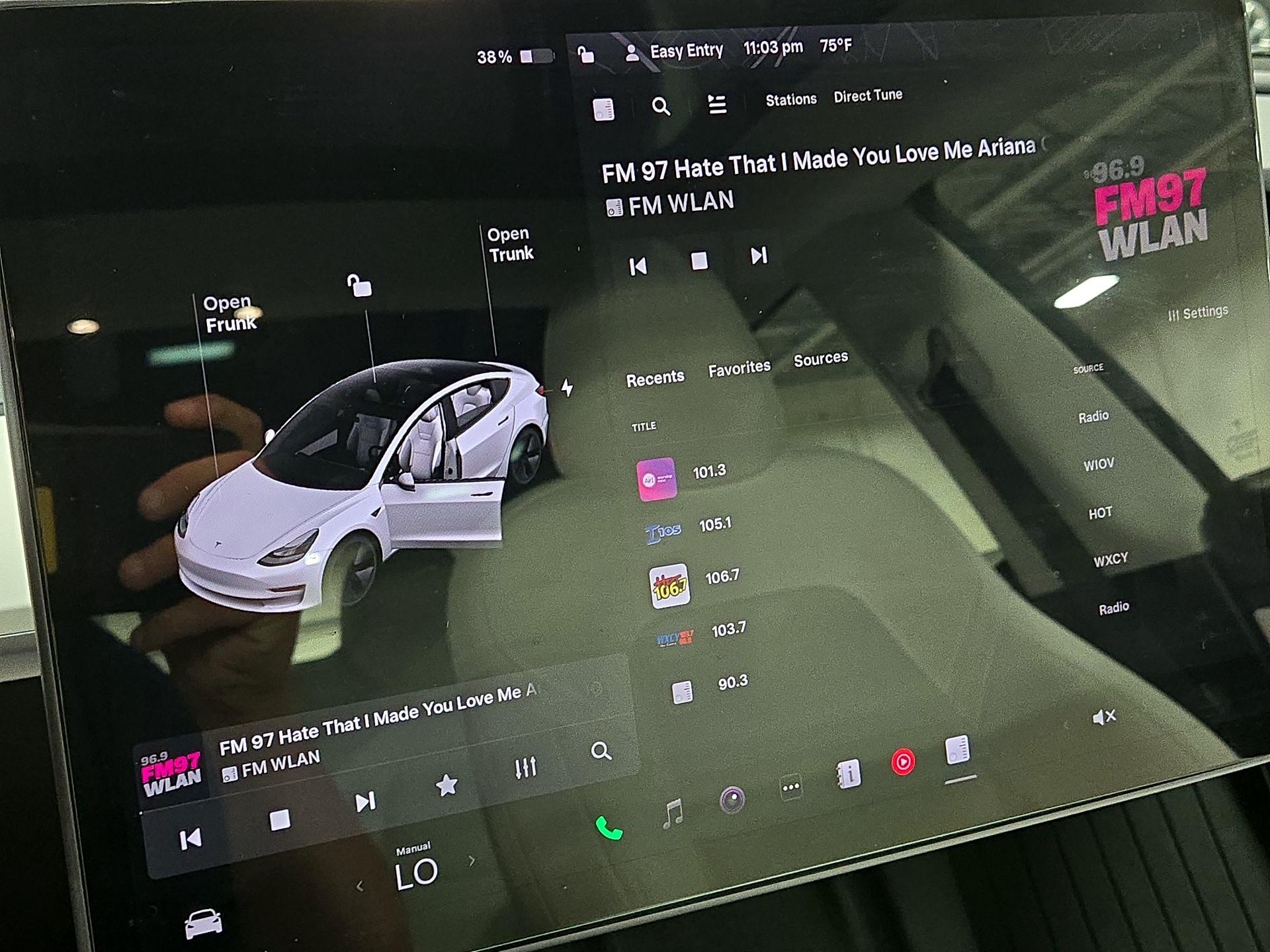 Thumbnail: 2021 Tesla Model 3 - 14