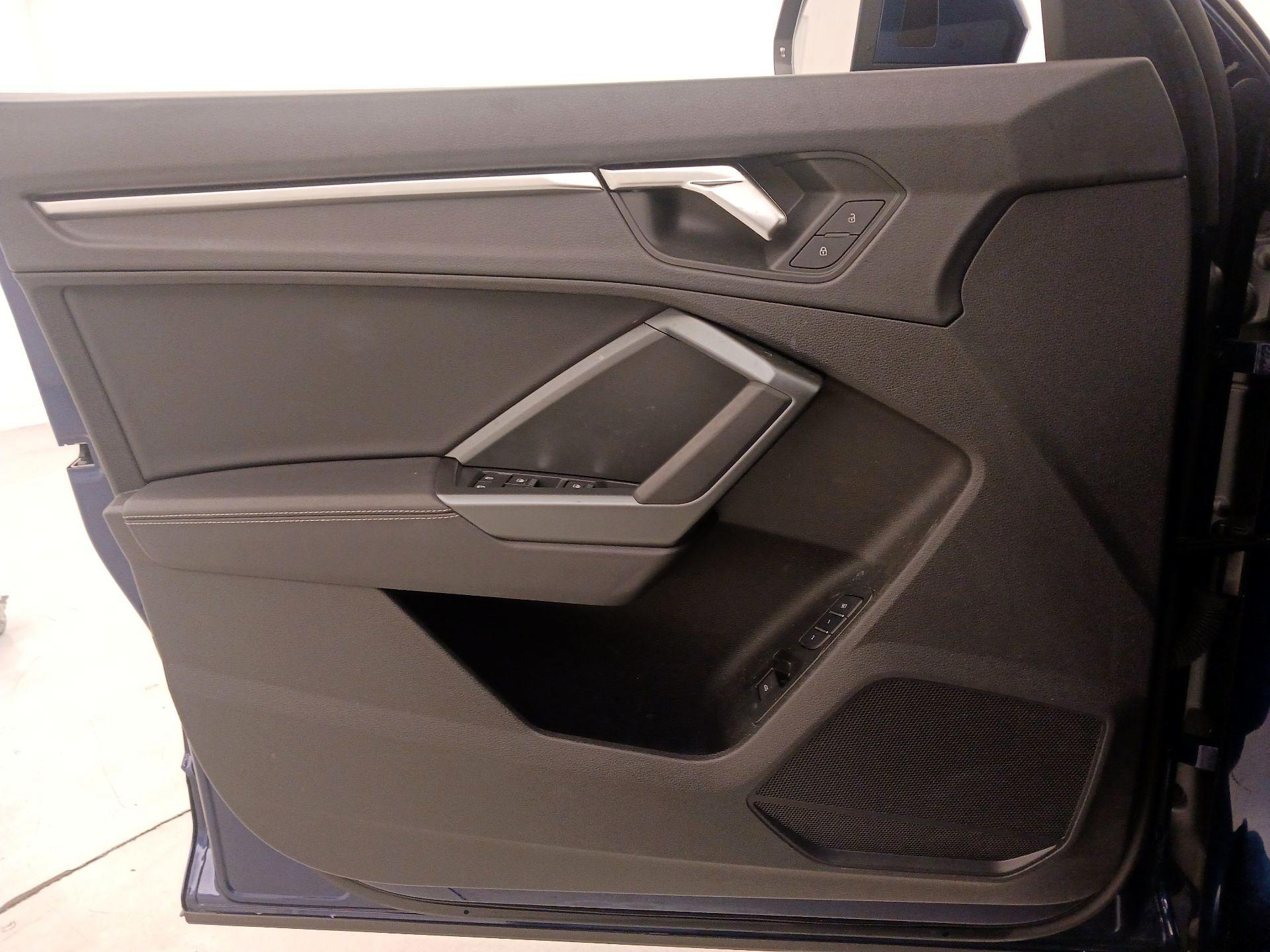 Thumbnail: 2024 Audi Q3 - 12