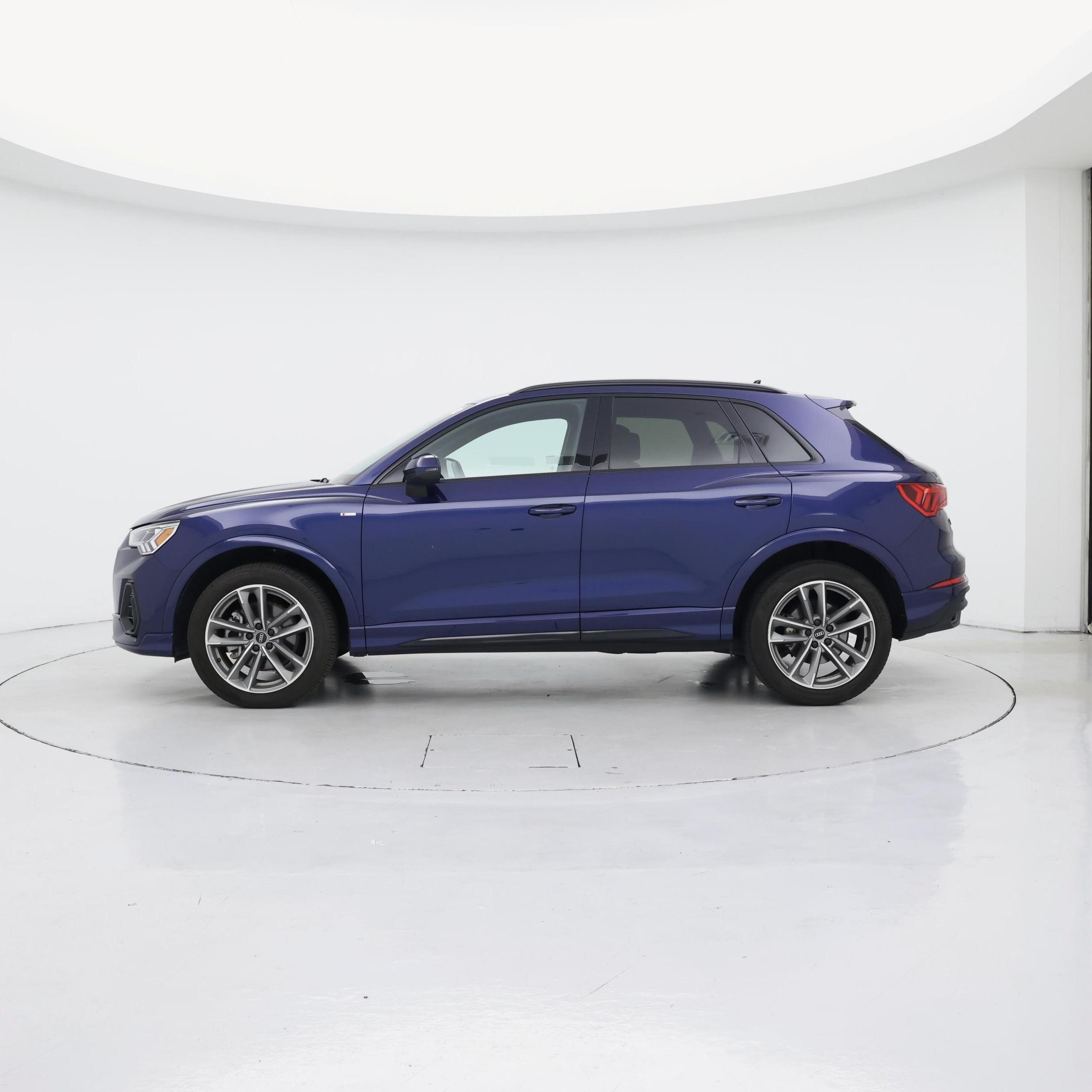 Thumbnail: 2024 Audi Q3 - 3