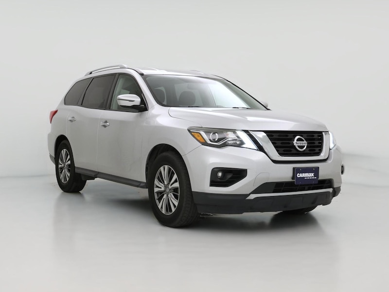 2020 Nissan Pathfinder SV