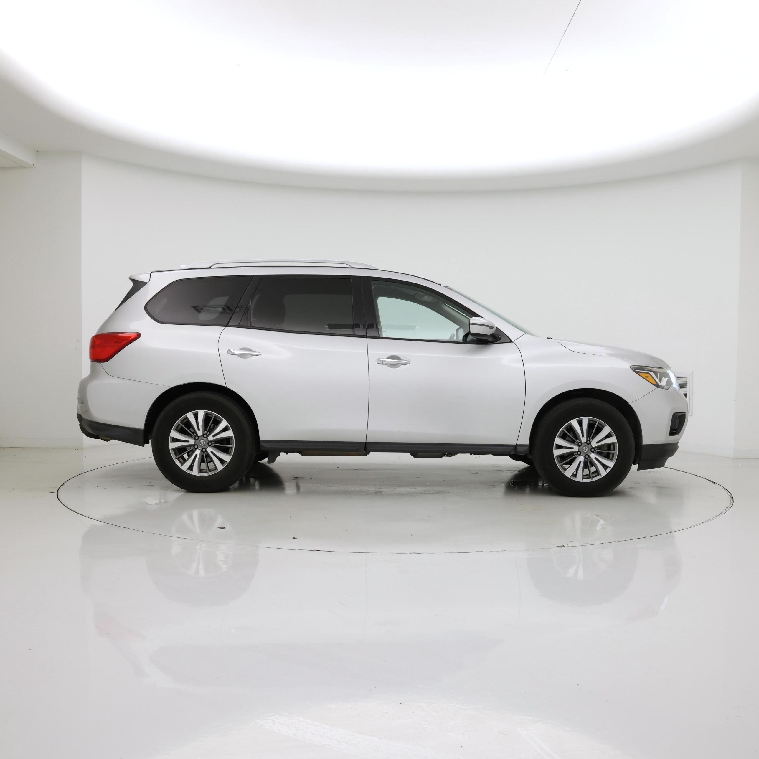 Thumbnail: 2020 Nissan Pathfinder - 7