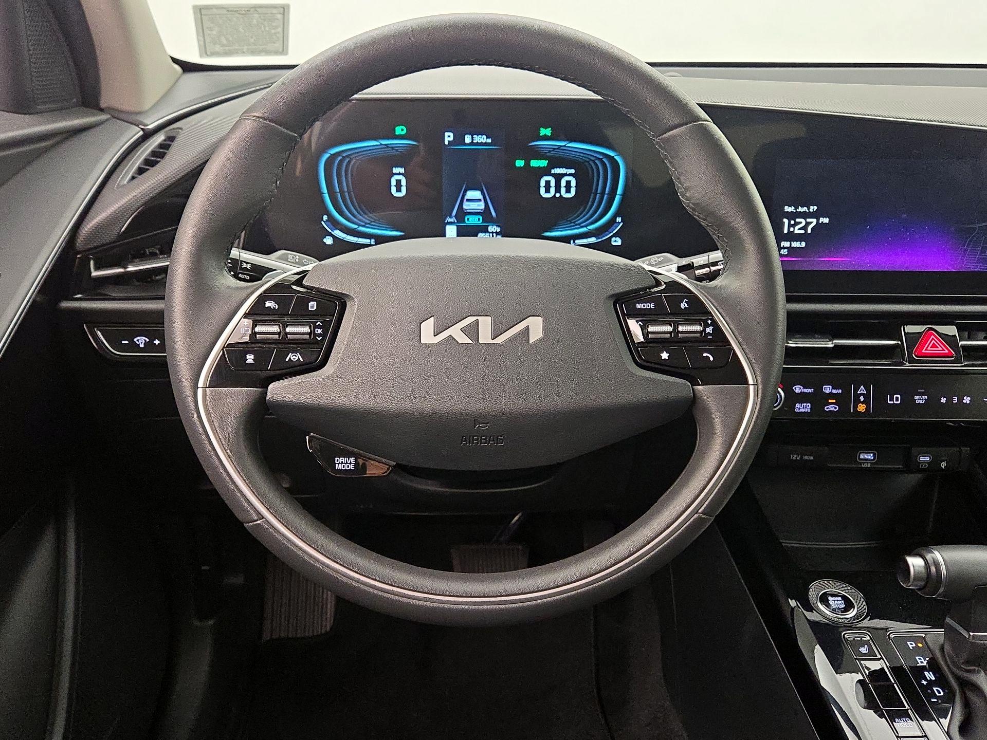Thumbnail: 2025 Kia Niro - 10