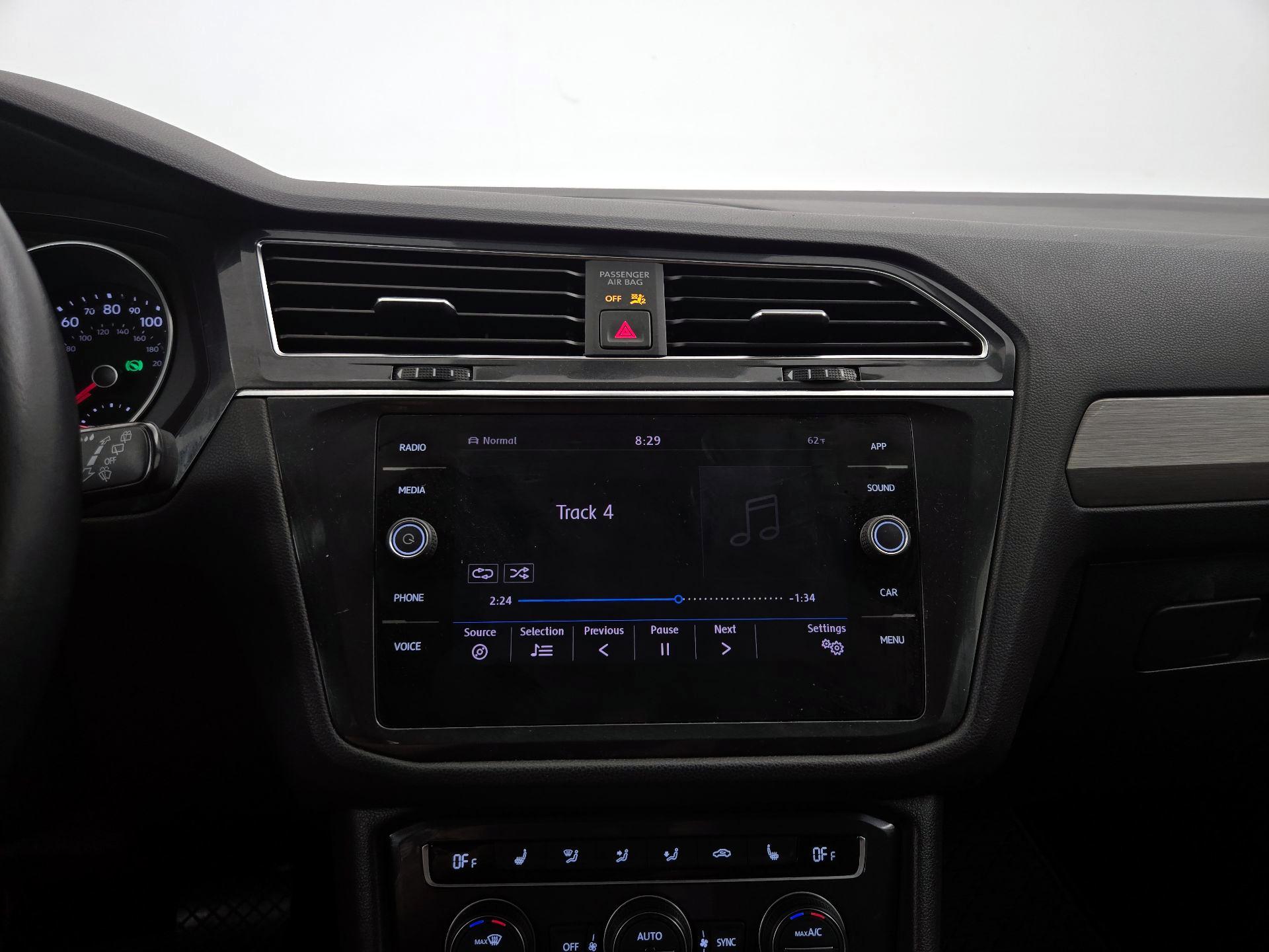 Thumbnail: 2019 Volkswagen Tiguan - 15