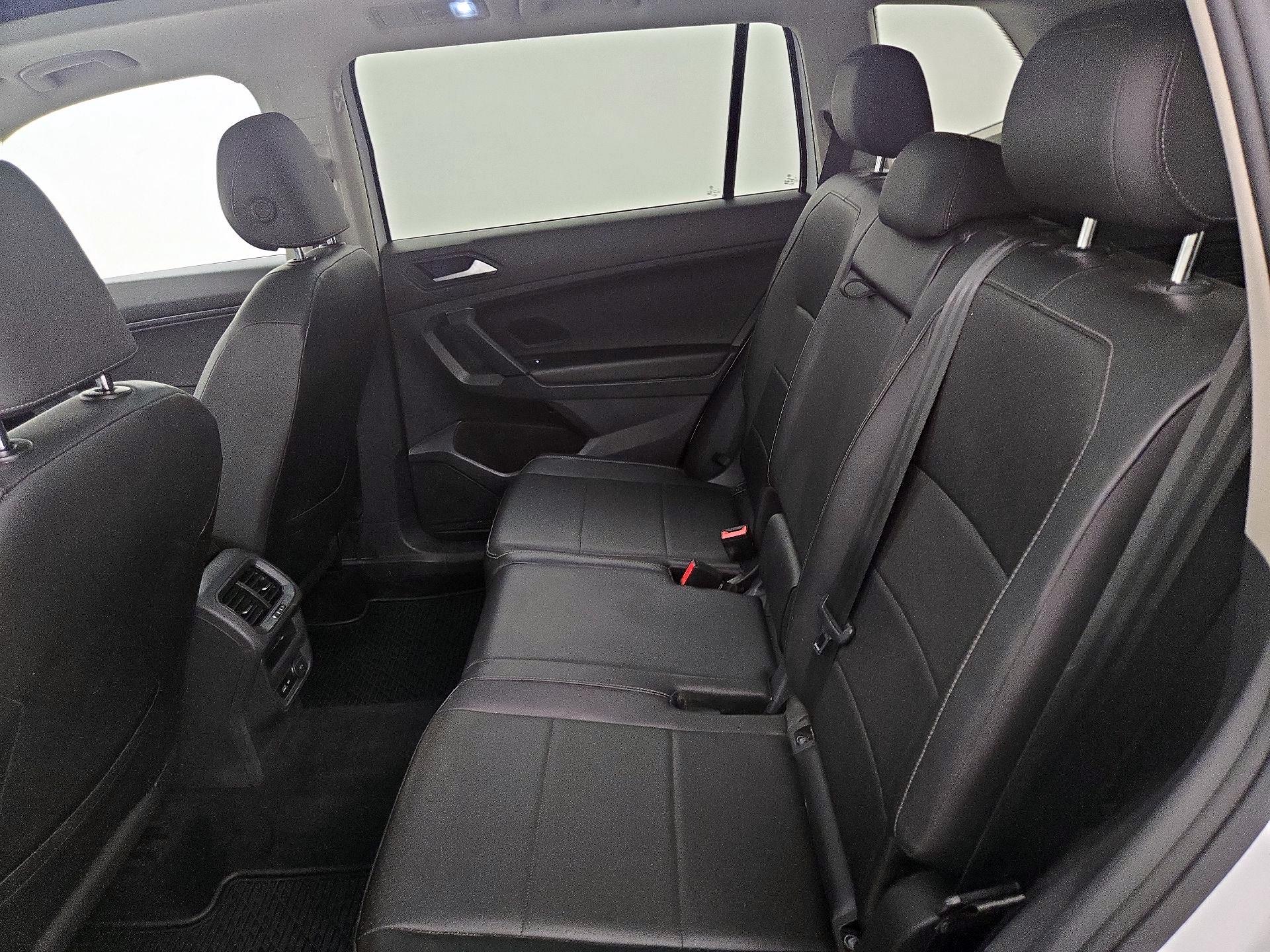 Thumbnail: 2019 Volkswagen Tiguan - 20
