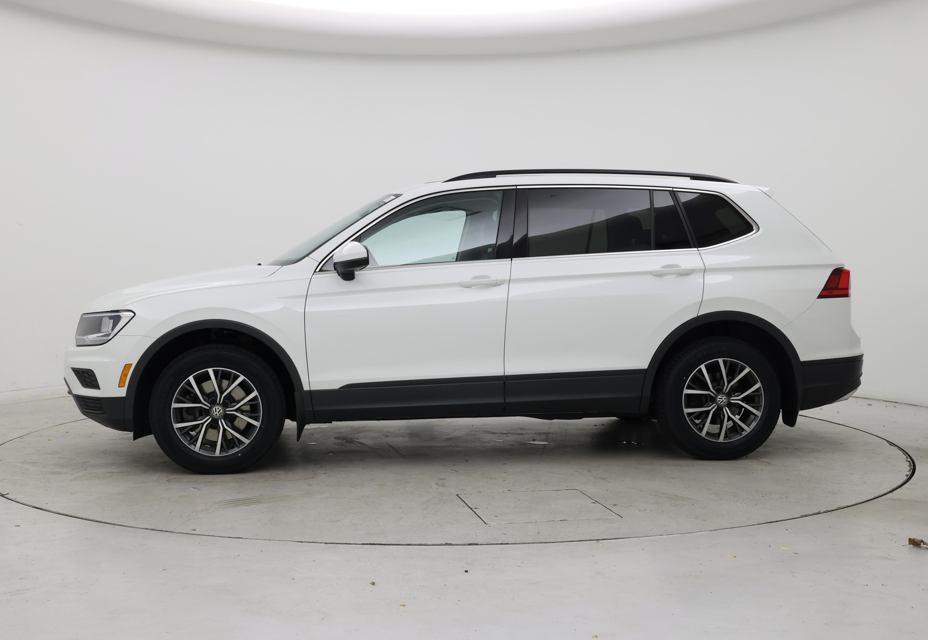 Thumbnail: 2019 Volkswagen Tiguan - 3