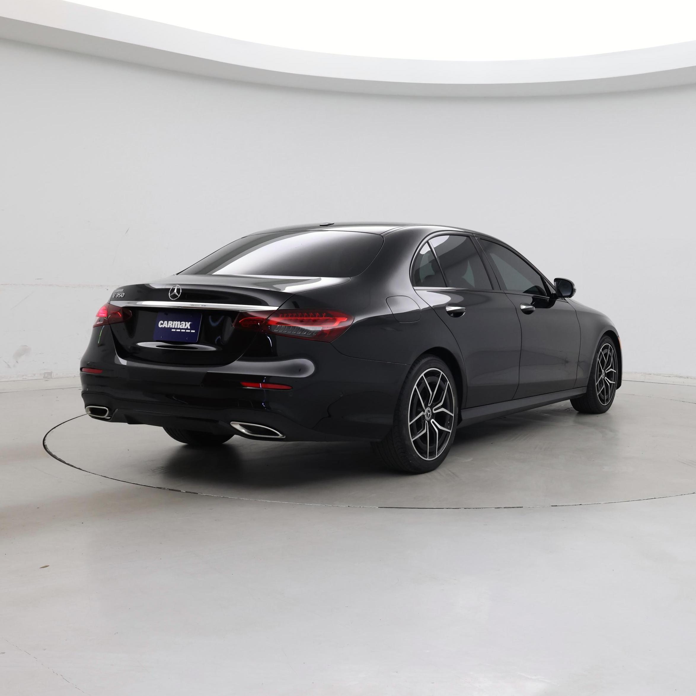 Thumbnail: 2022 Mercedes-Benz E-Class - 8