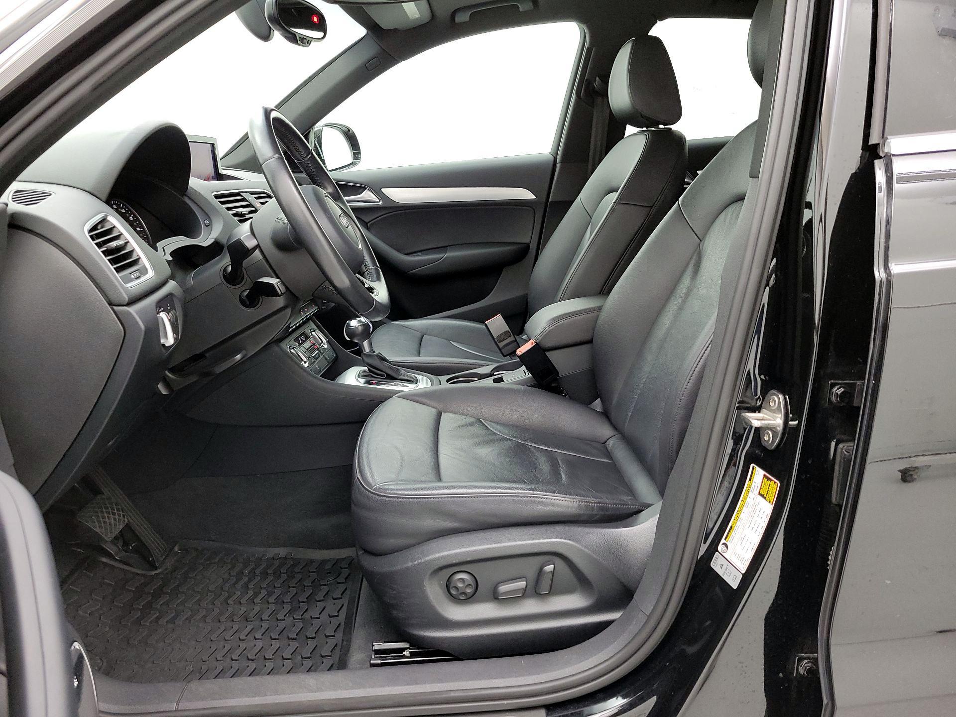 Thumbnail: 2015 Audi Q3 - 11