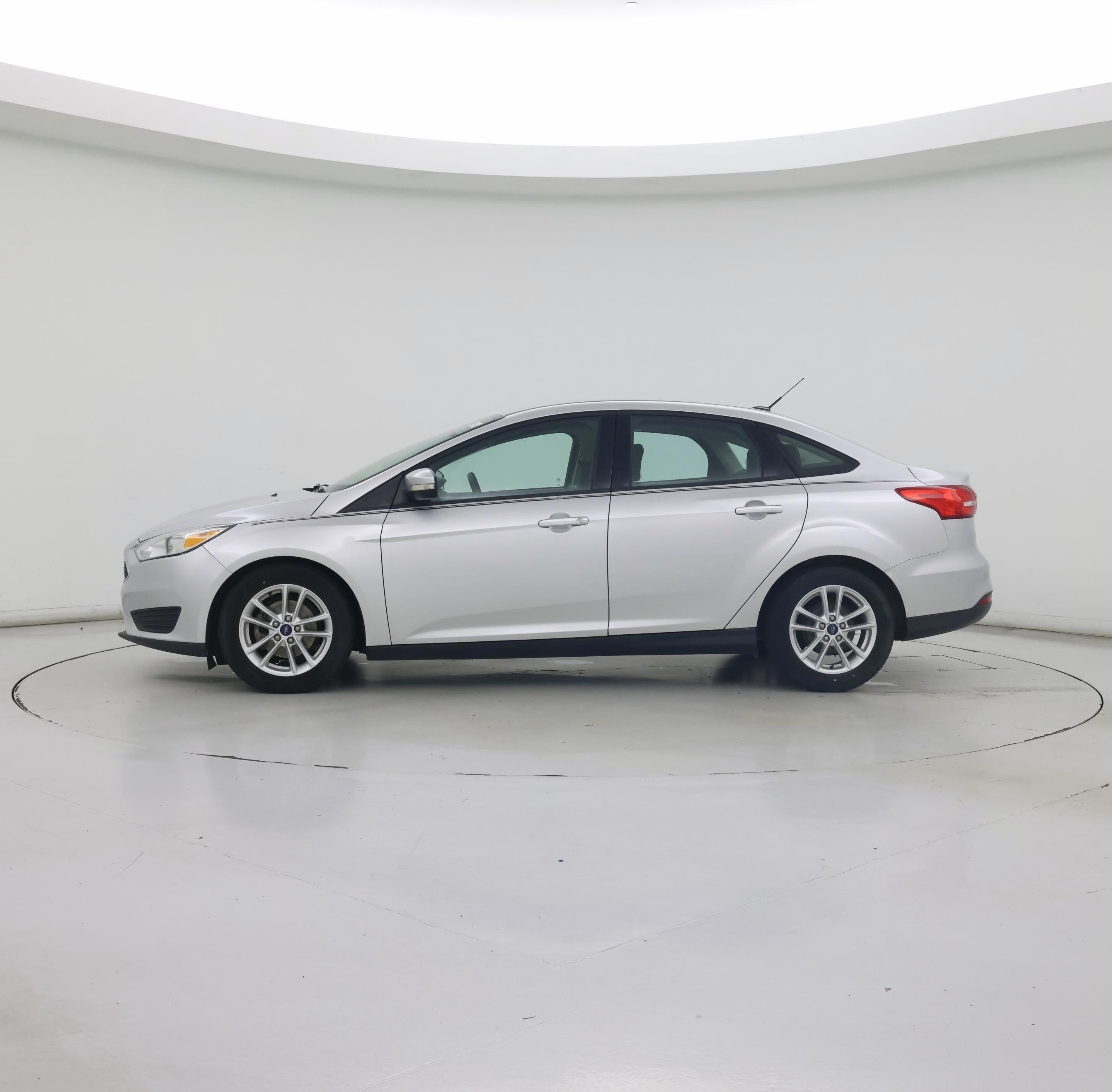 Thumbnail: 2015 Ford Focus - 3
