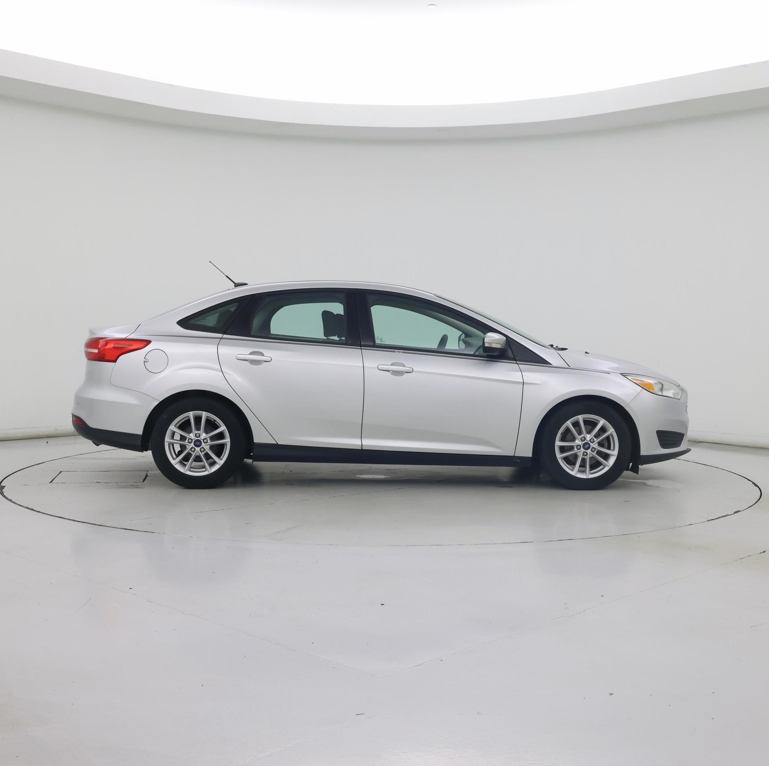 Thumbnail: 2015 Ford Focus - 7
