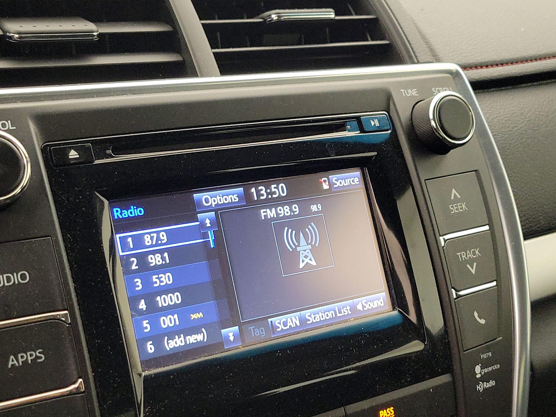 Thumbnail: 2015 Toyota Camry - 15