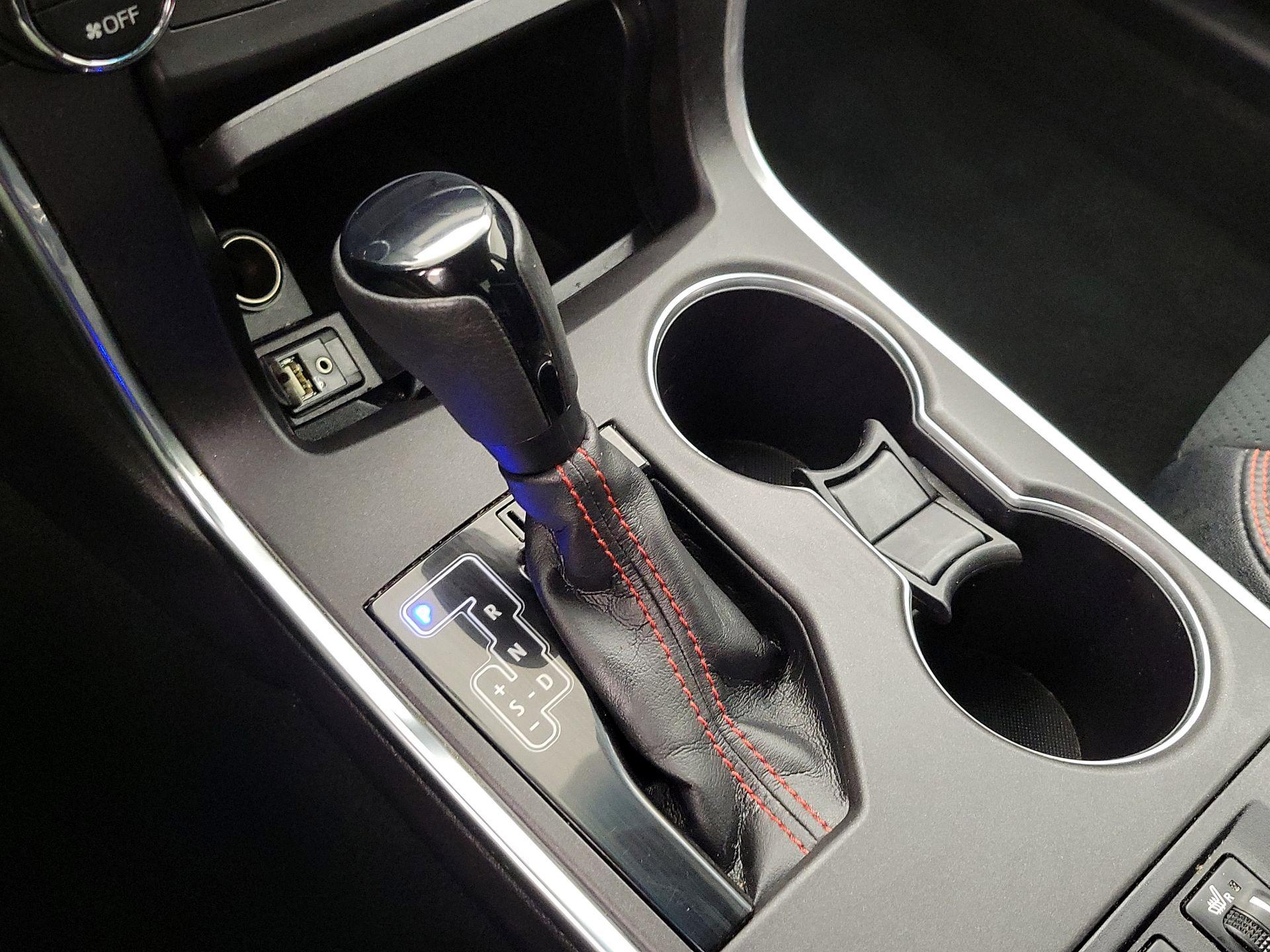 Thumbnail: 2015 Toyota Camry - 17