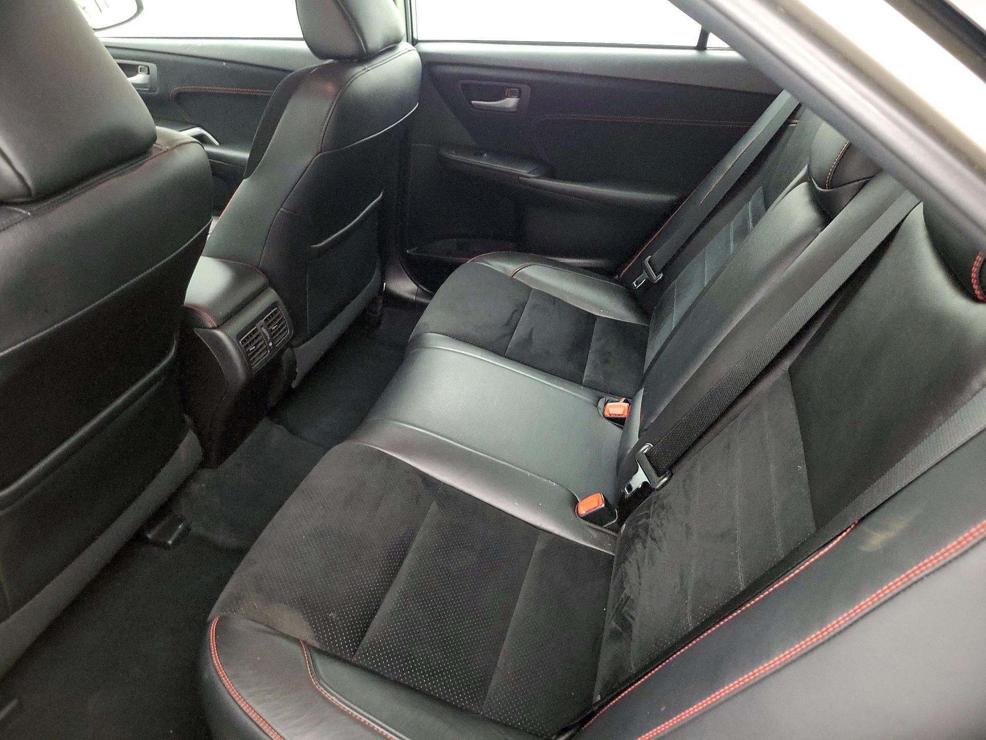 Thumbnail: 2015 Toyota Camry - 19