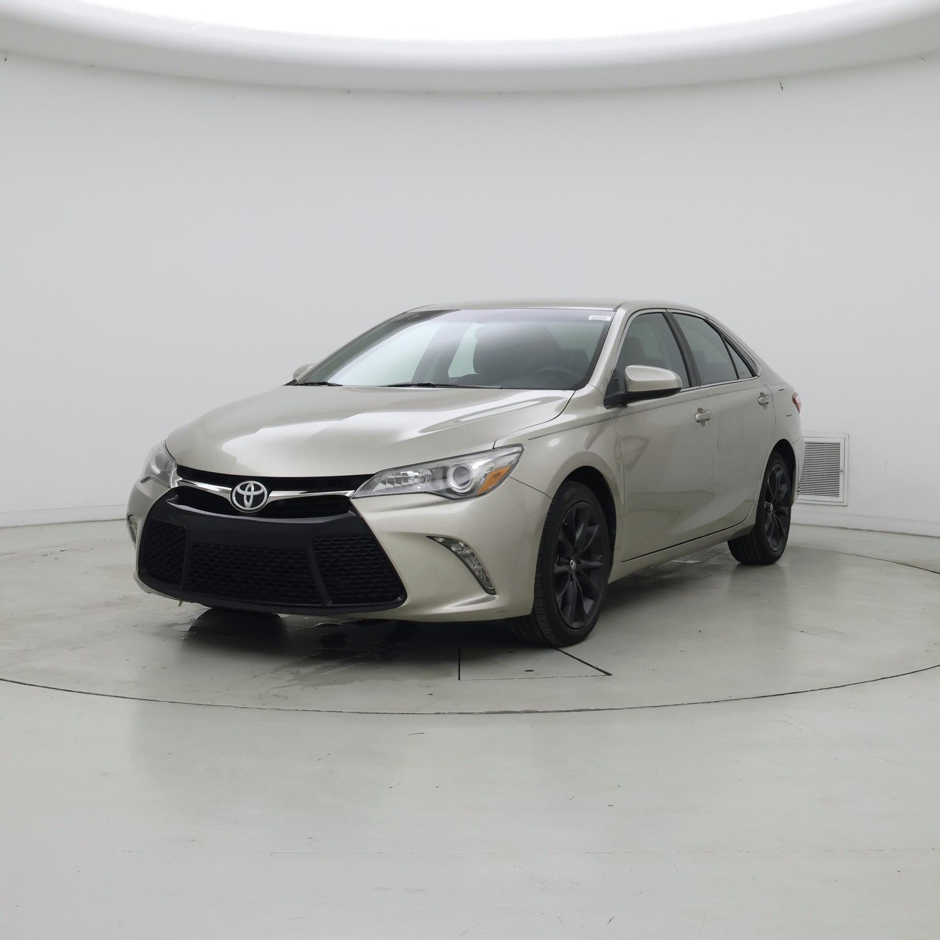 Thumbnail: 2015 Toyota Camry - 4