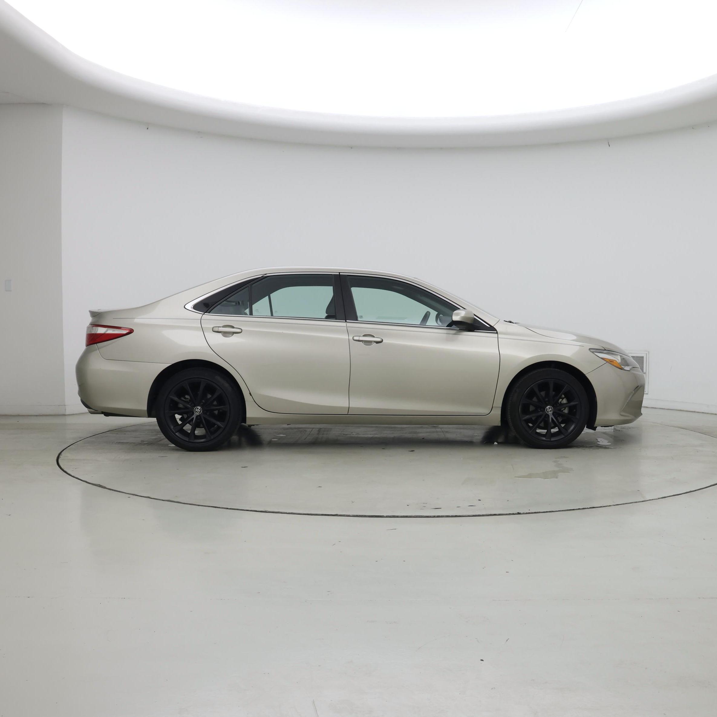 Thumbnail: 2015 Toyota Camry - 7