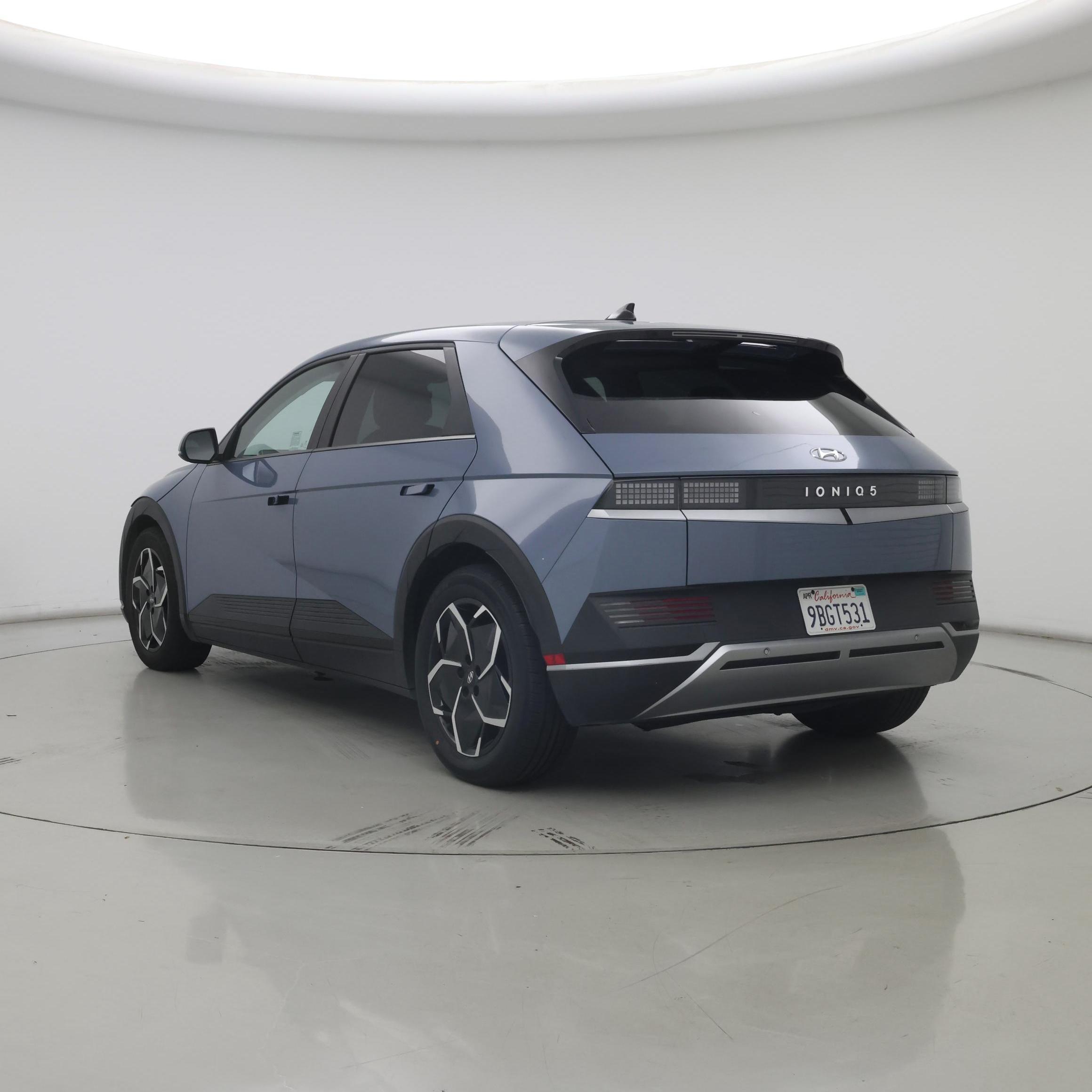 Thumbnail: 2022 Hyundai Ioniq 5 - 2