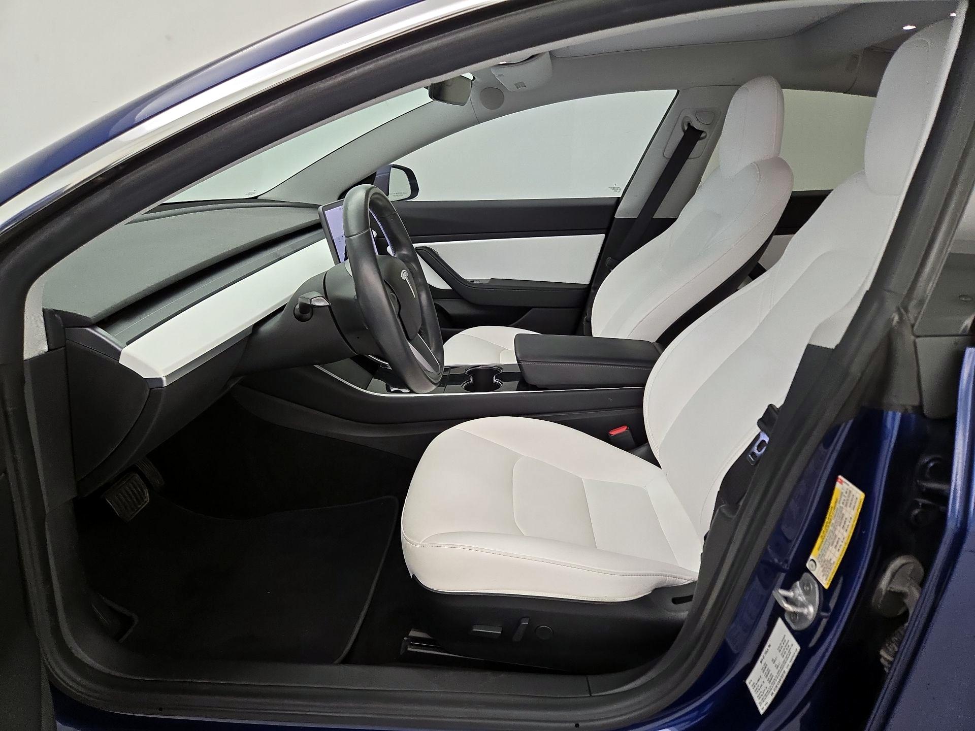 Thumbnail: 2019 Tesla Model 3 - 11