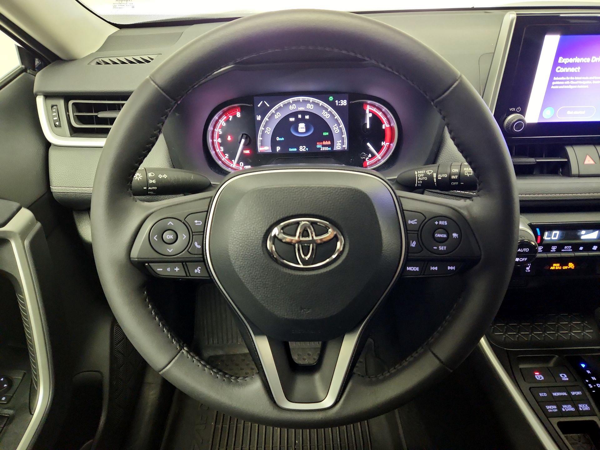 Thumbnail: 2024 Toyota RAV4 - 10