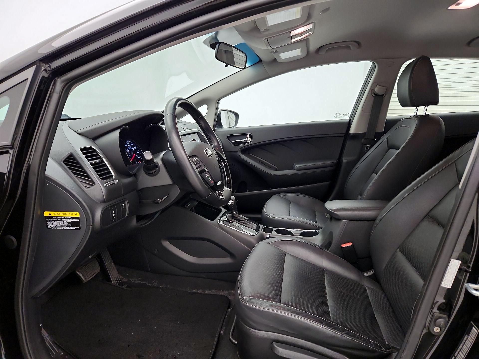 Thumbnail: 2017 Kia Forte - 11