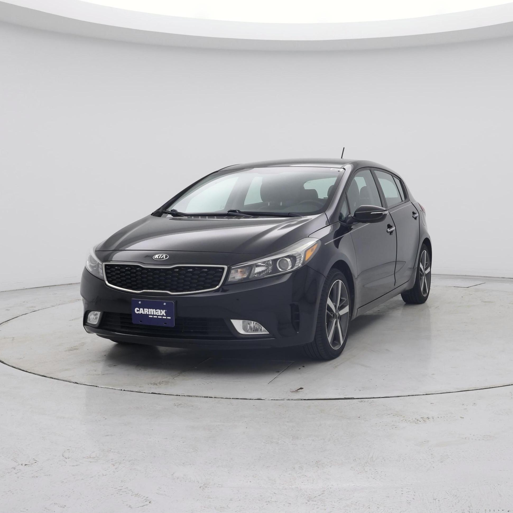 Thumbnail: 2017 Kia Forte - 4