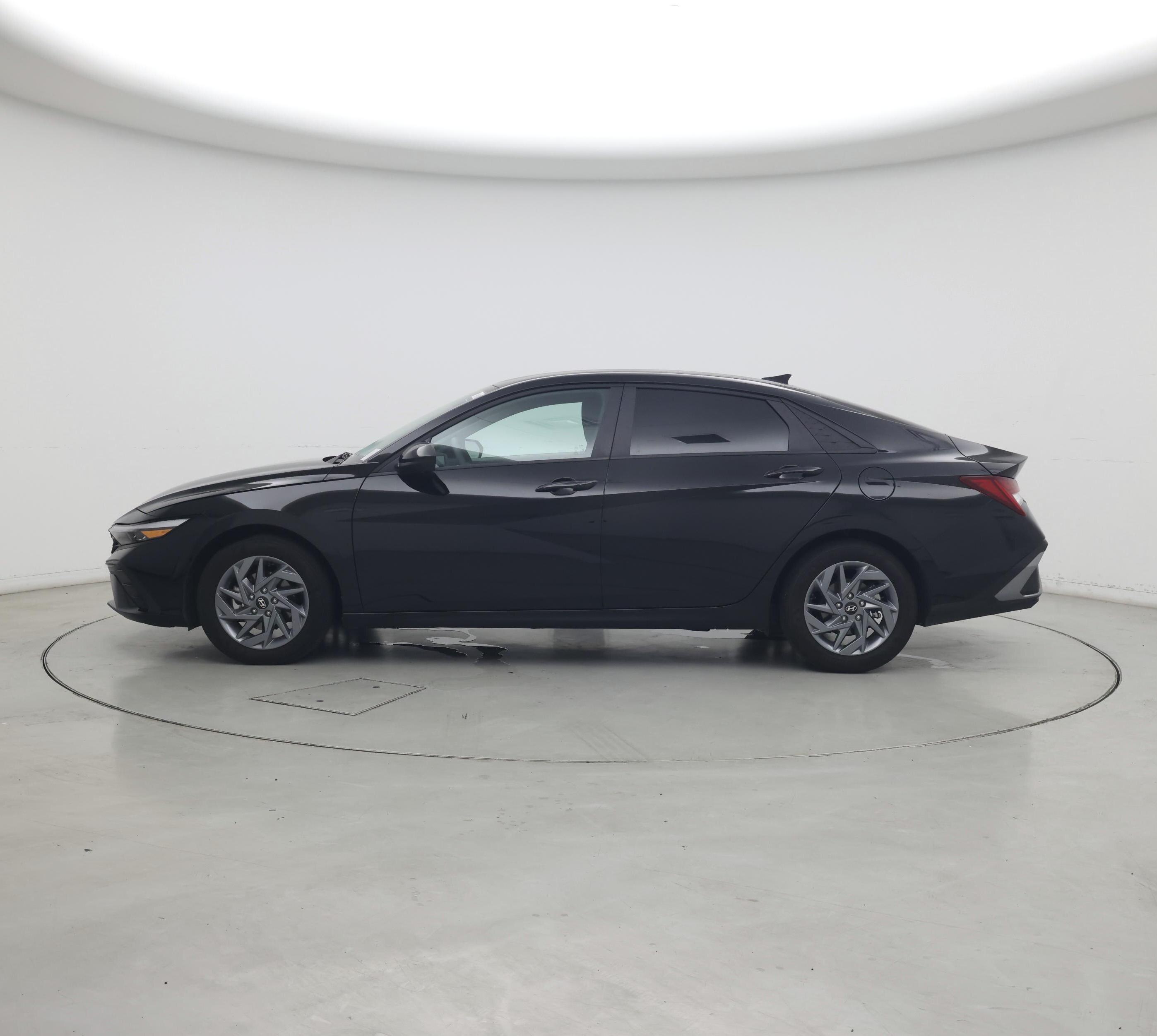 Thumbnail: 2025 Hyundai Elantra - 3