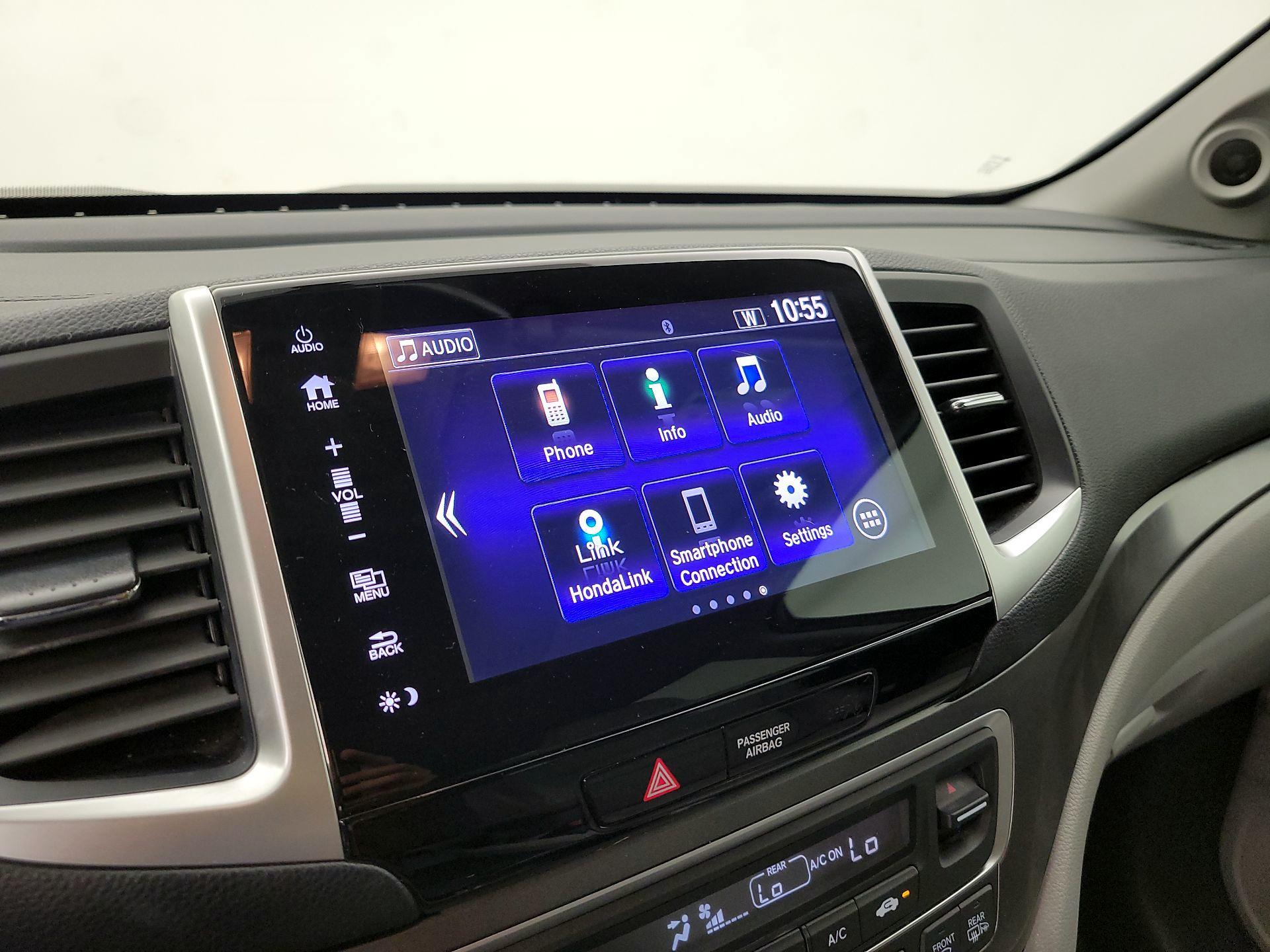 Thumbnail: 2018 Honda Pilot - 15
