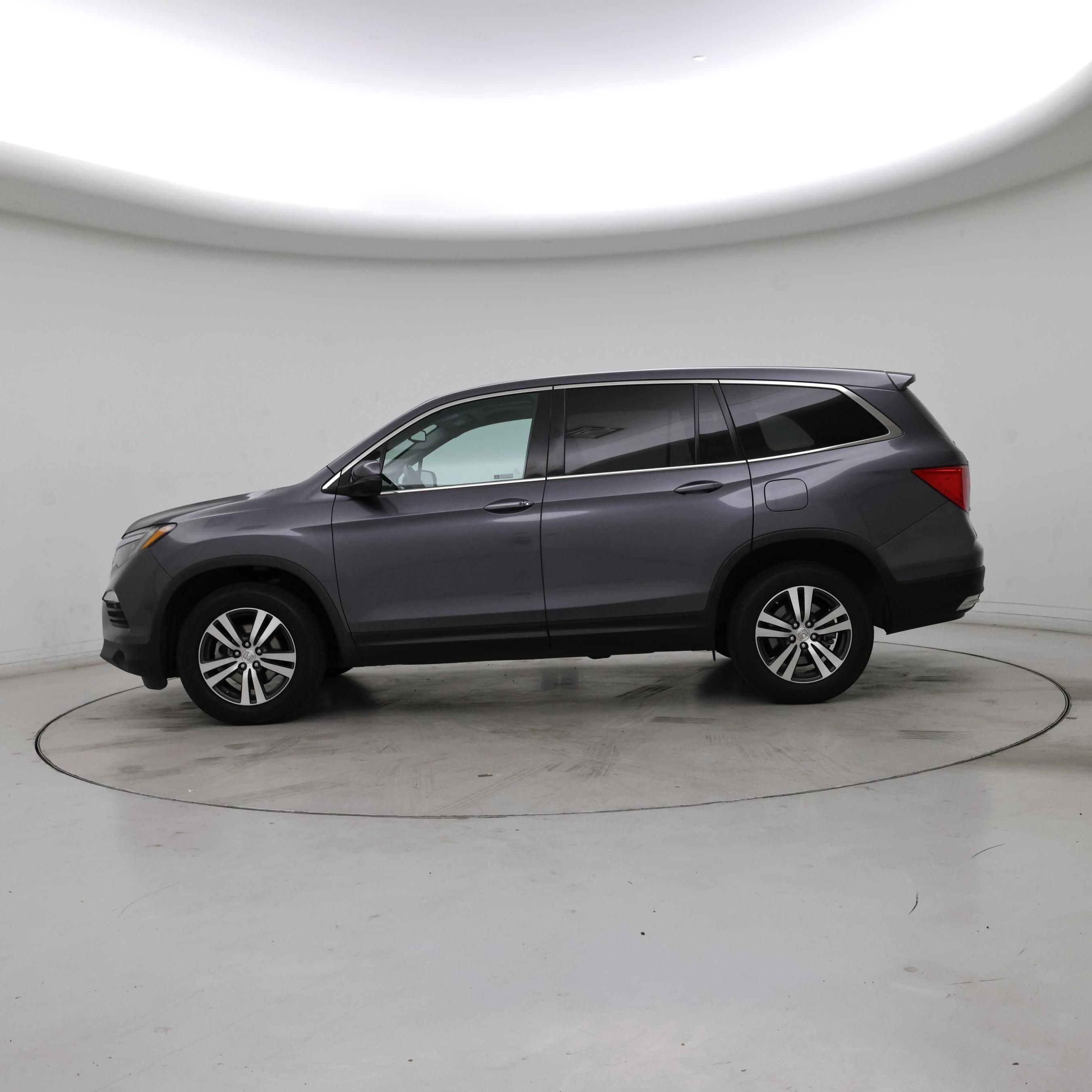Thumbnail: 2018 Honda Pilot - 3