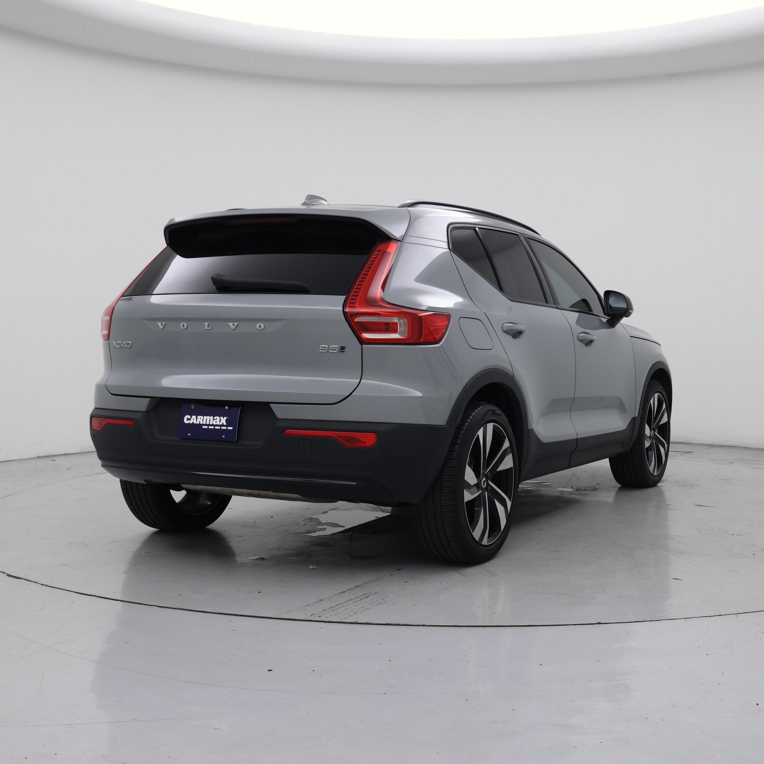 Thumbnail: 2025 Volvo XC40 - 8