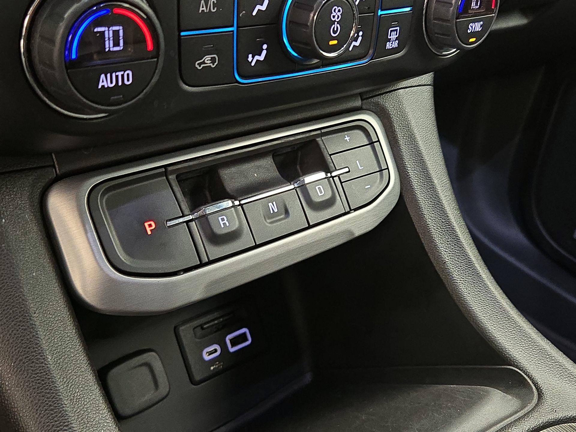 Thumbnail: 2021 GMC Acadia - 18