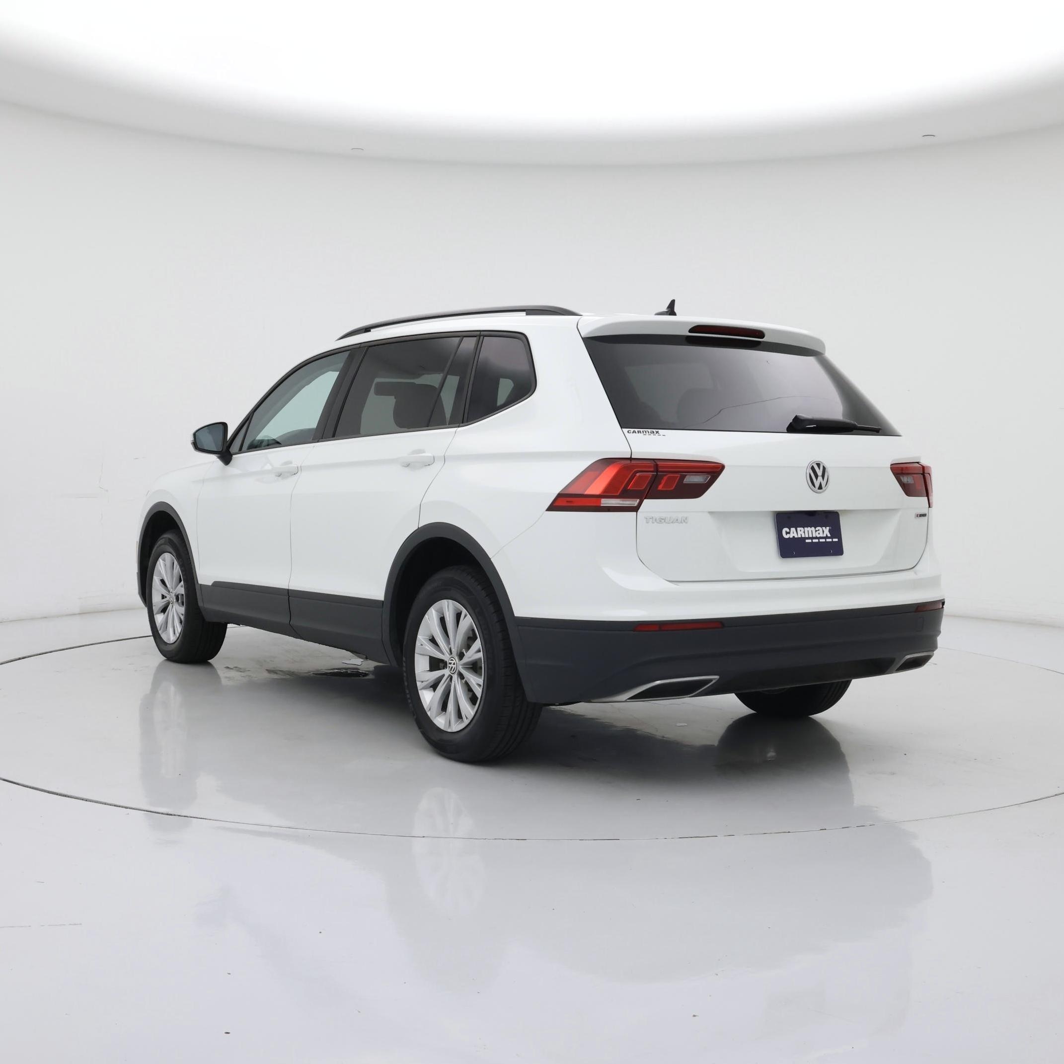 Thumbnail: 2020 Volkswagen Tiguan - 2