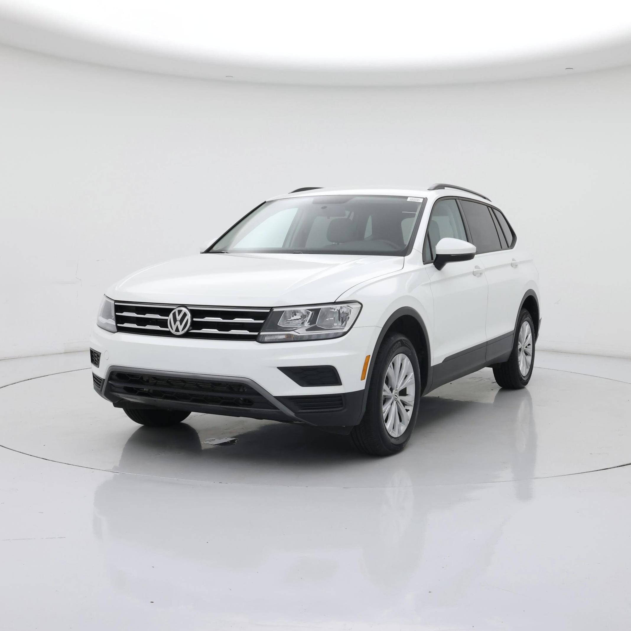 Thumbnail: 2020 Volkswagen Tiguan - 4