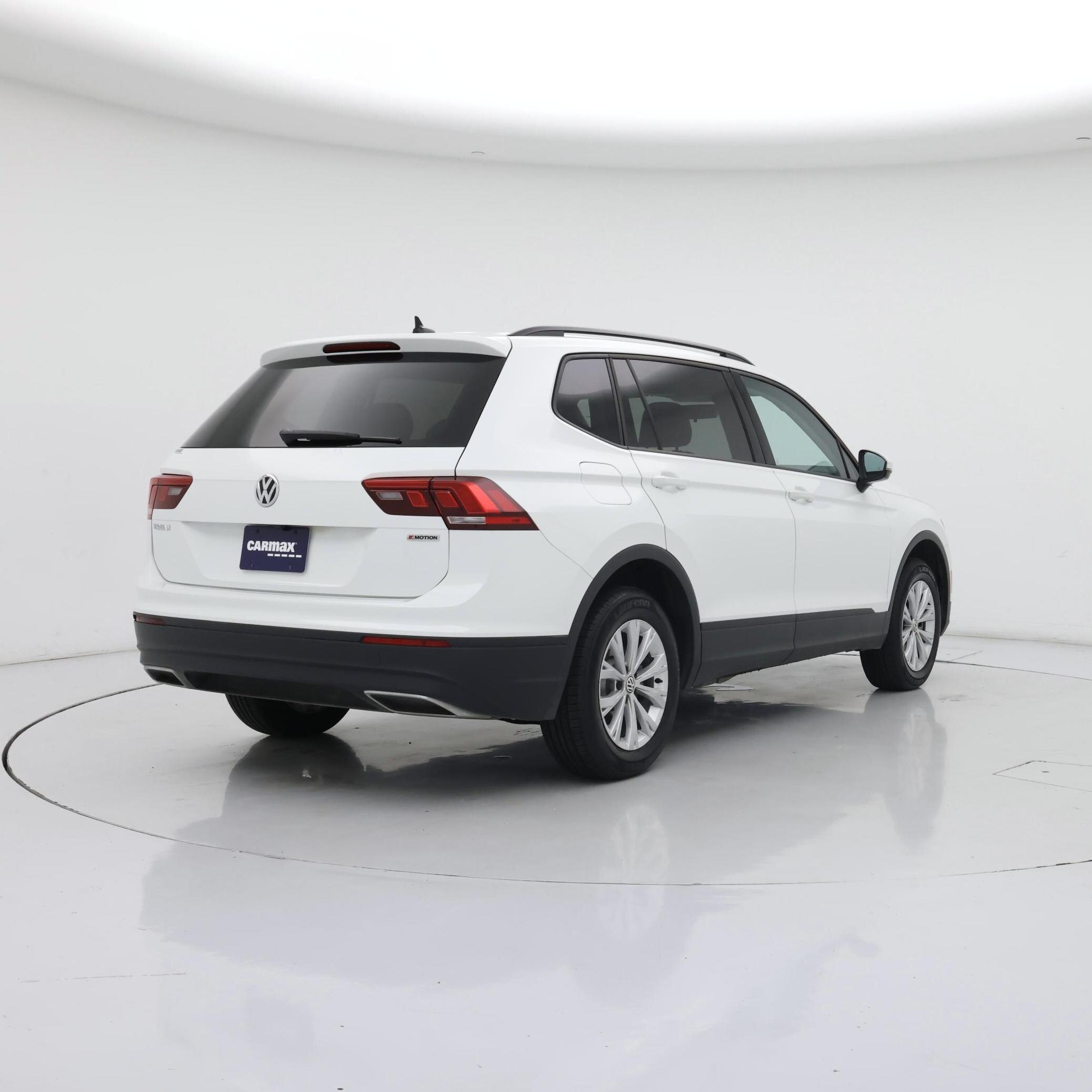 Thumbnail: 2020 Volkswagen Tiguan - 8