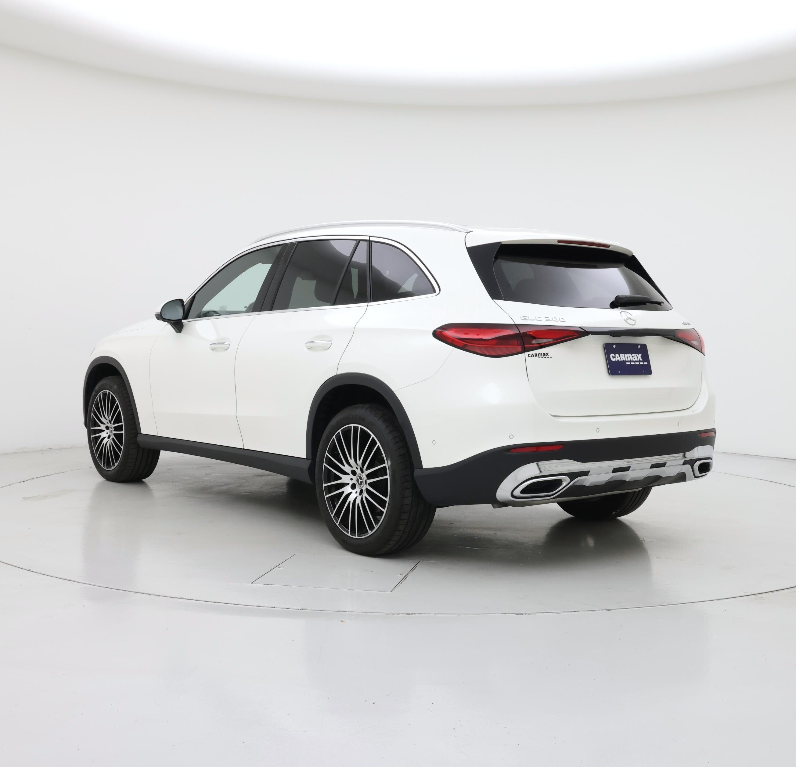 Thumbnail: 2023 Mercedes-Benz GLC - 2