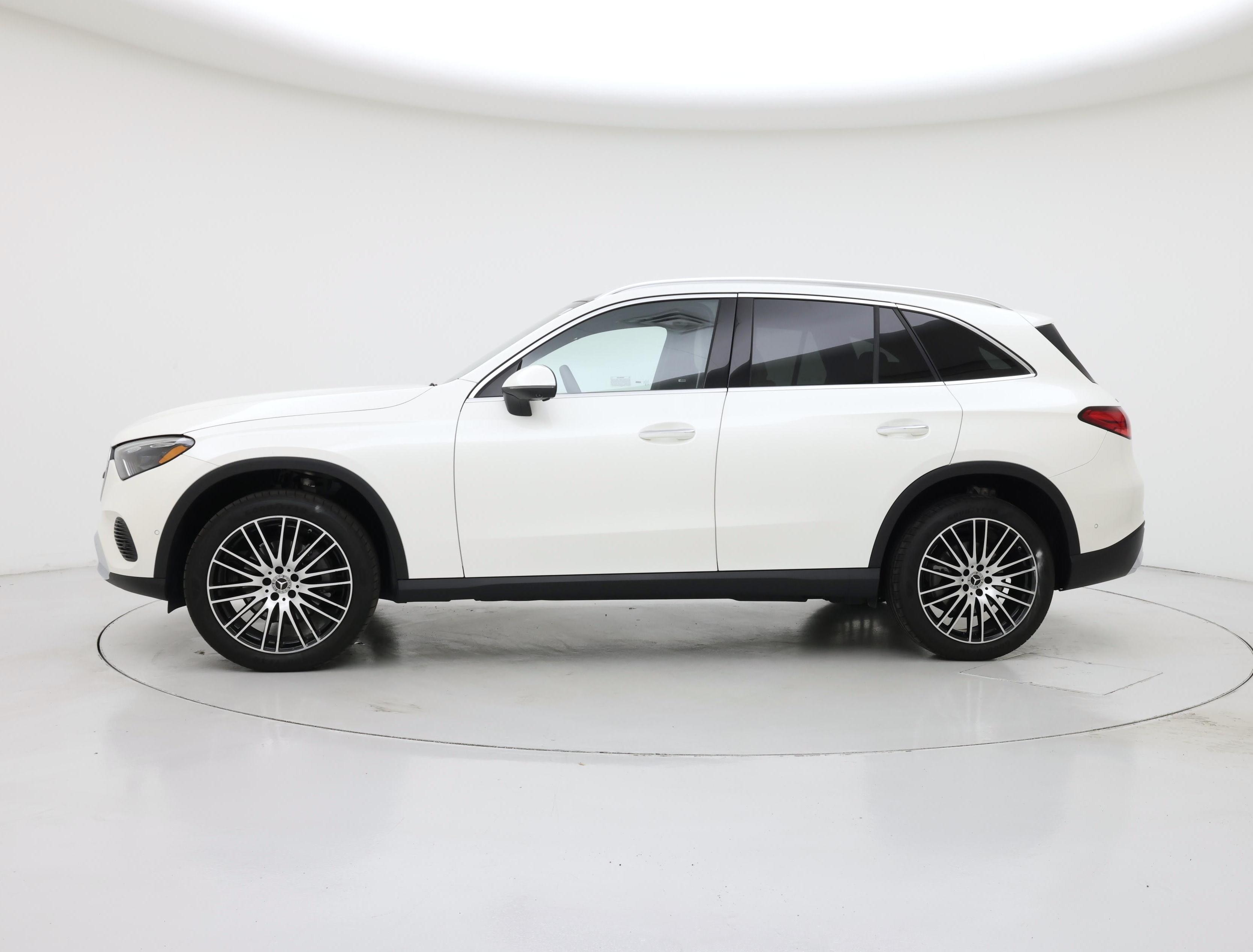 Thumbnail: 2023 Mercedes-Benz GLC - 3
