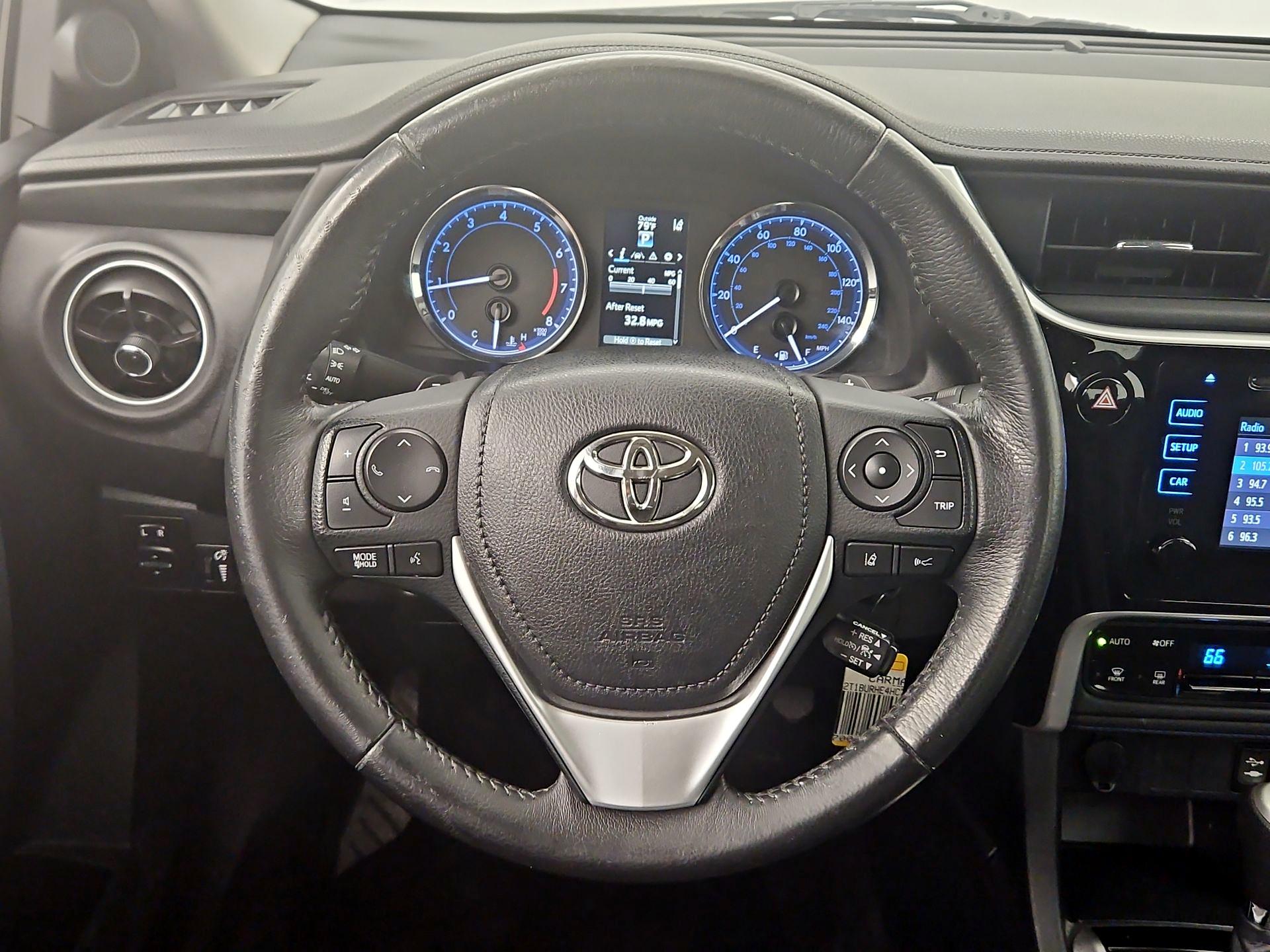 Thumbnail: 2017 Toyota Corolla - 10