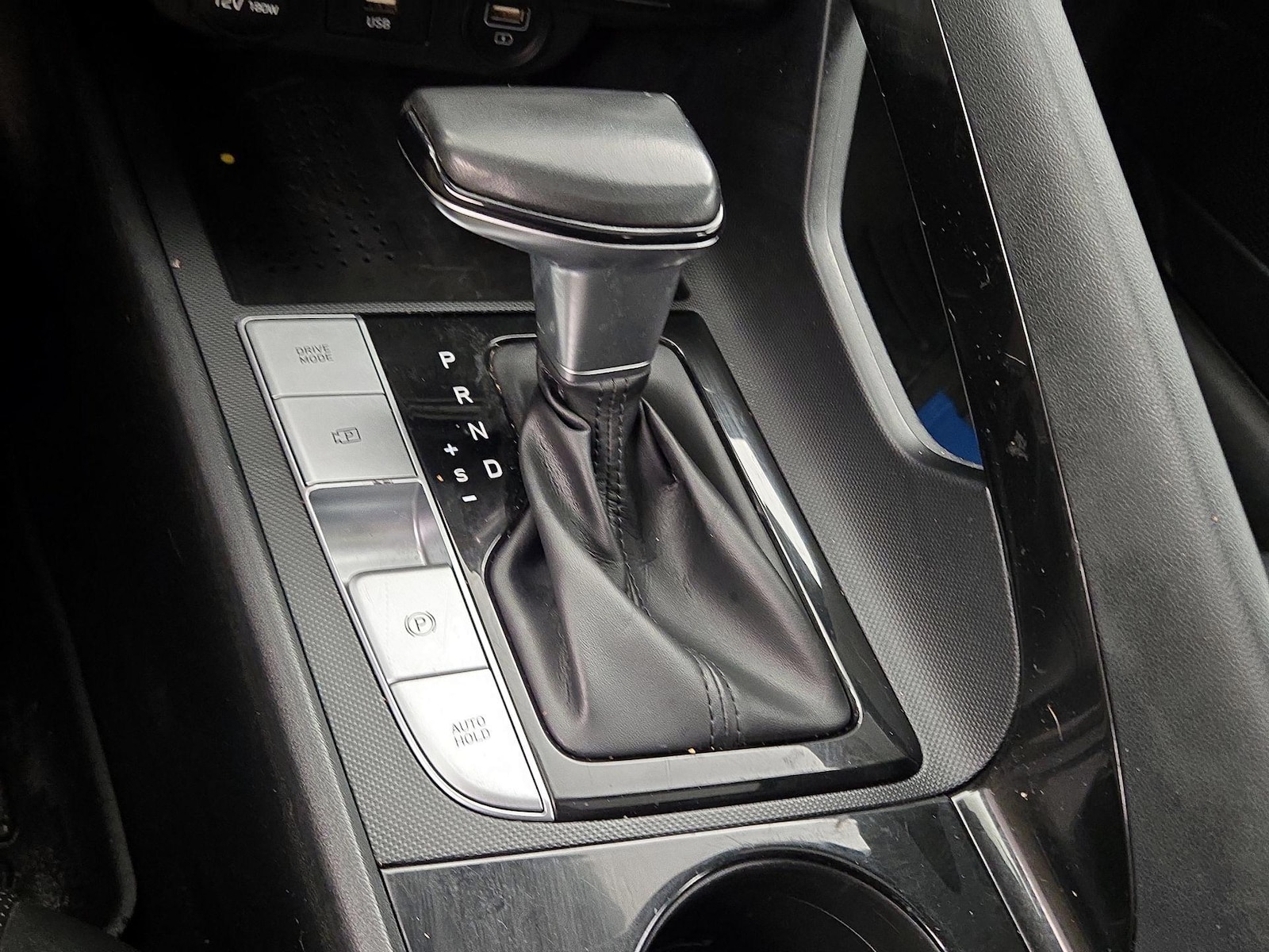 2021 Hyundai Elantra Limited - Photo 19